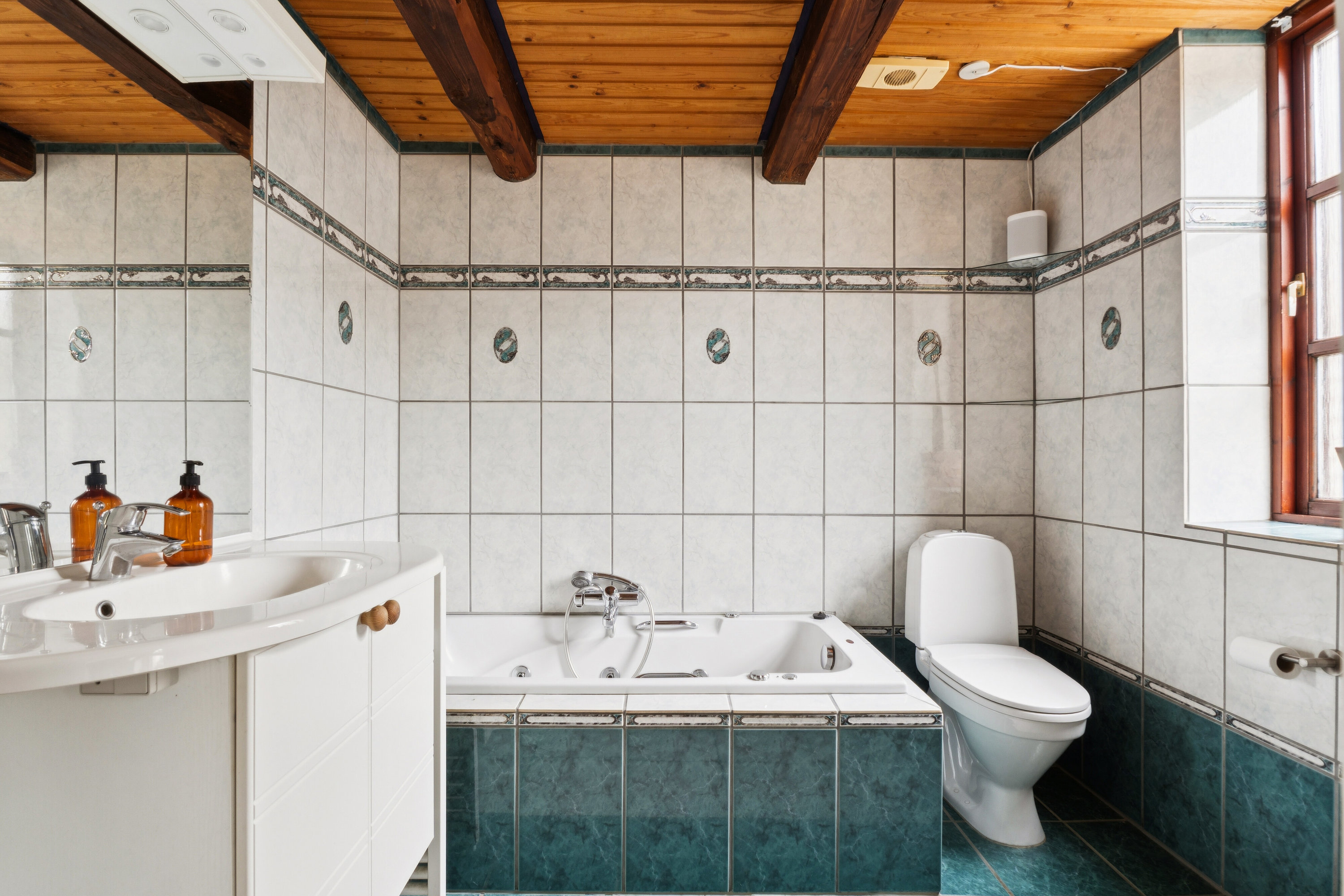 Fremhævet badeværelse billede i fuldskærmstilstand. Billede af Fjellebrovej 9, Herringe, 5750 Ringe