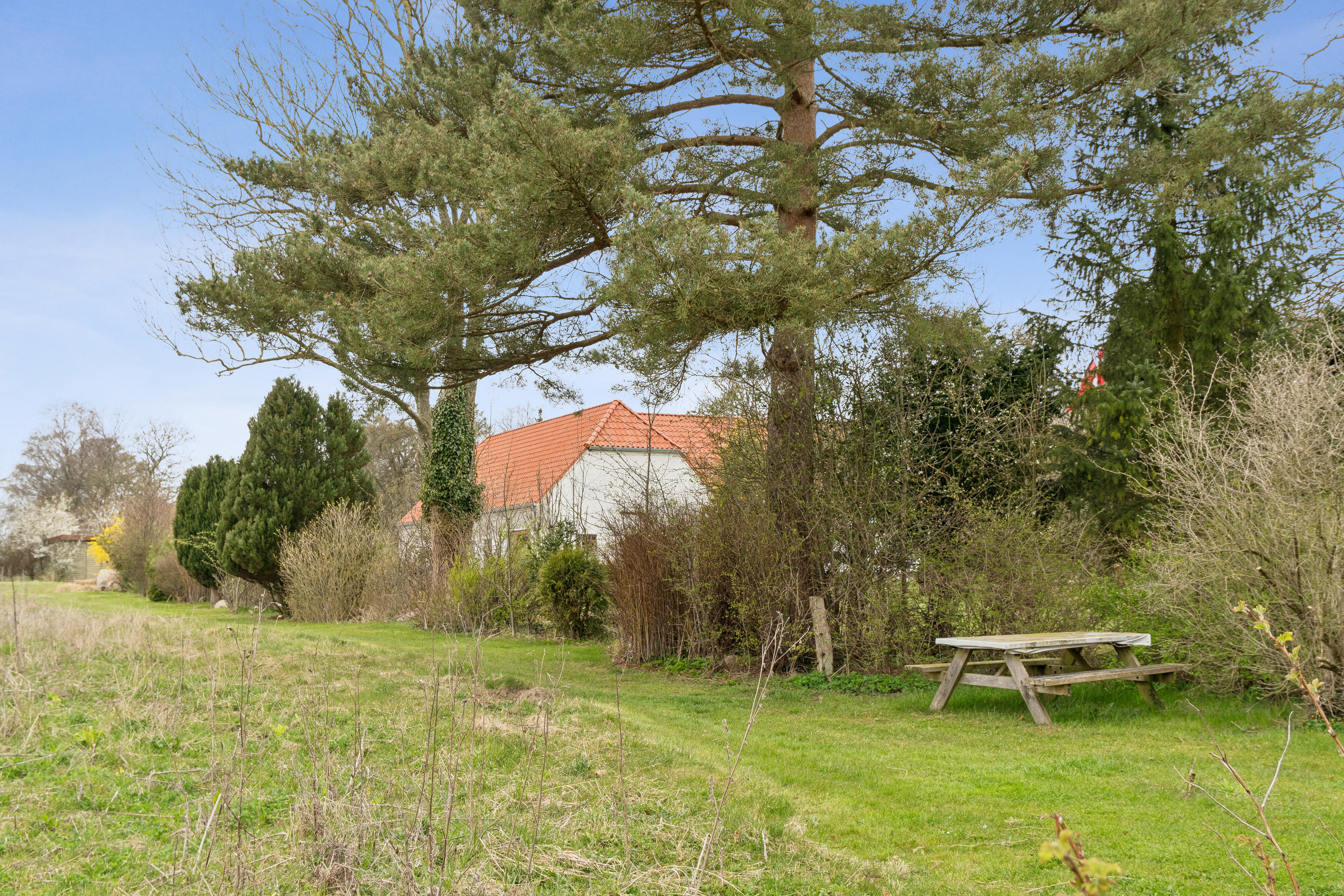 Fremhævet set fra haven billede i fuldskærmstilstand. Billede af Fjellebrovej 9, Herringe, 5750 Ringe