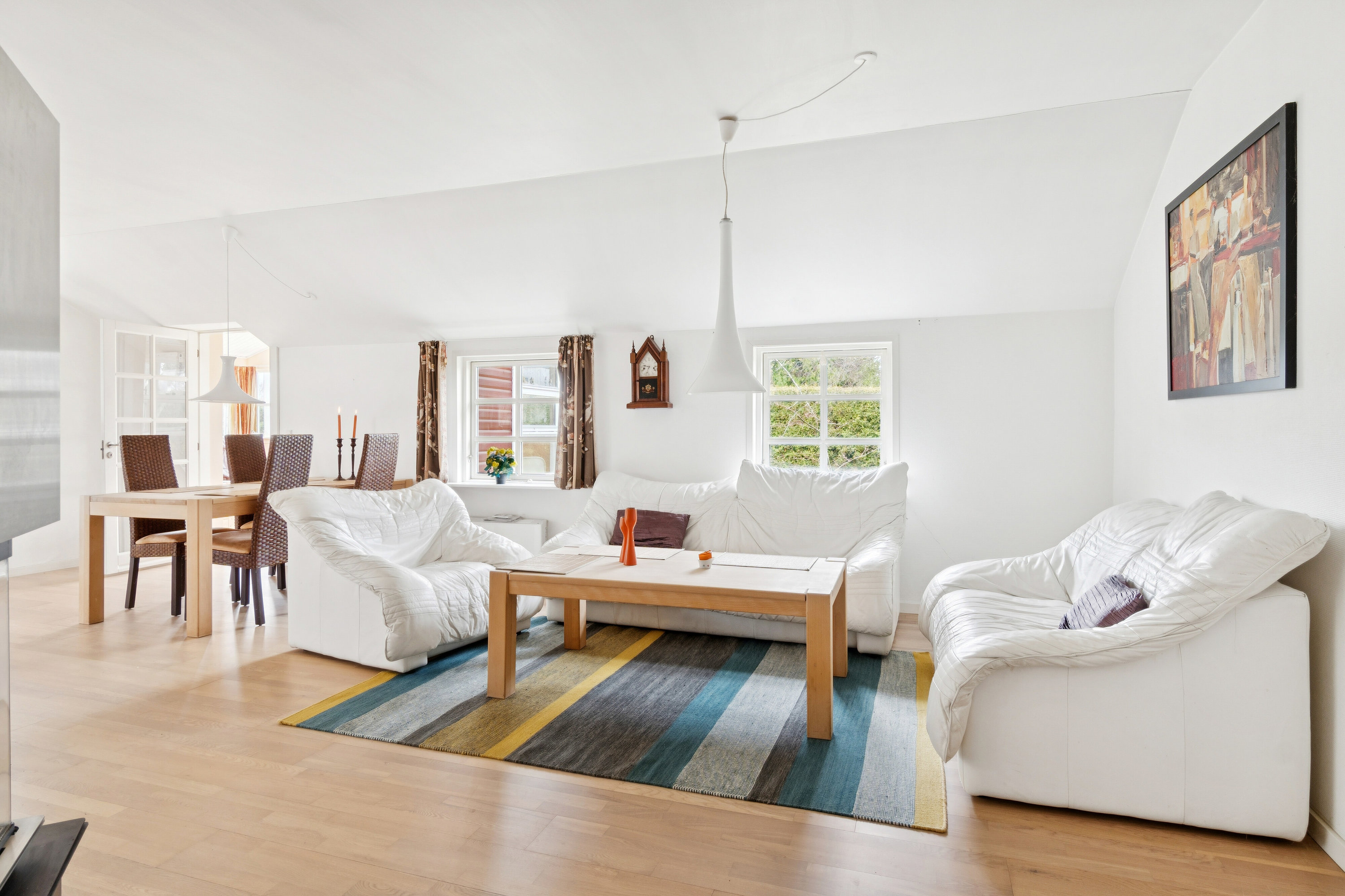 Fremhævet stue billede i fuldskærmstilstand. Billede af Fyrrestien Vest 4, Bjerge Sydstrand, 4480 Store Fuglede