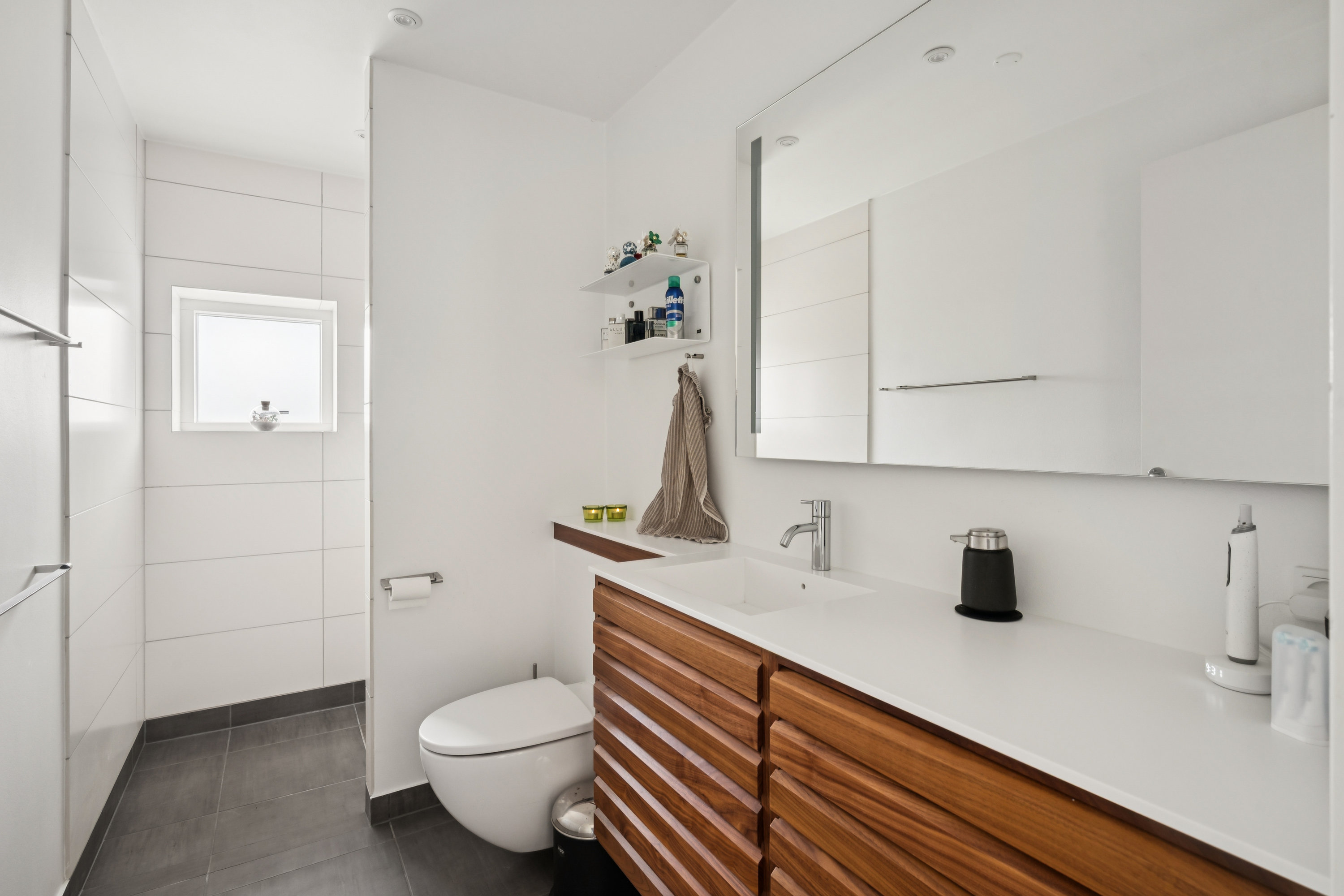 Fremhævet badeværelse billede i fuldskærmstilstand. Billede af Præstevangen 2, Søften, 8382 Hinnerup