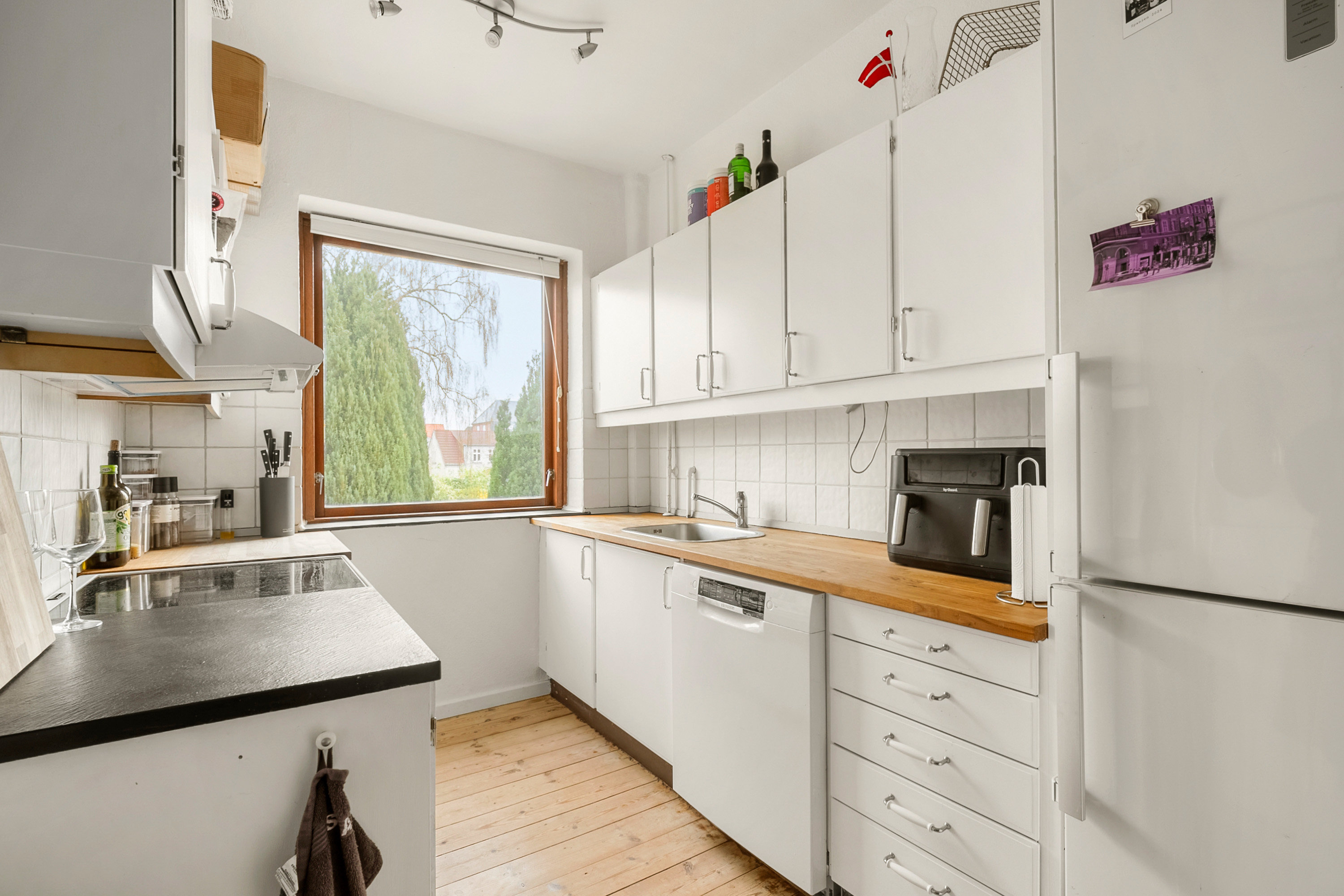 Fremhævet køkken billede i fuldskærmstilstand. Billede af Nyvangsvej 10, 1. tv., 5000 Odense C