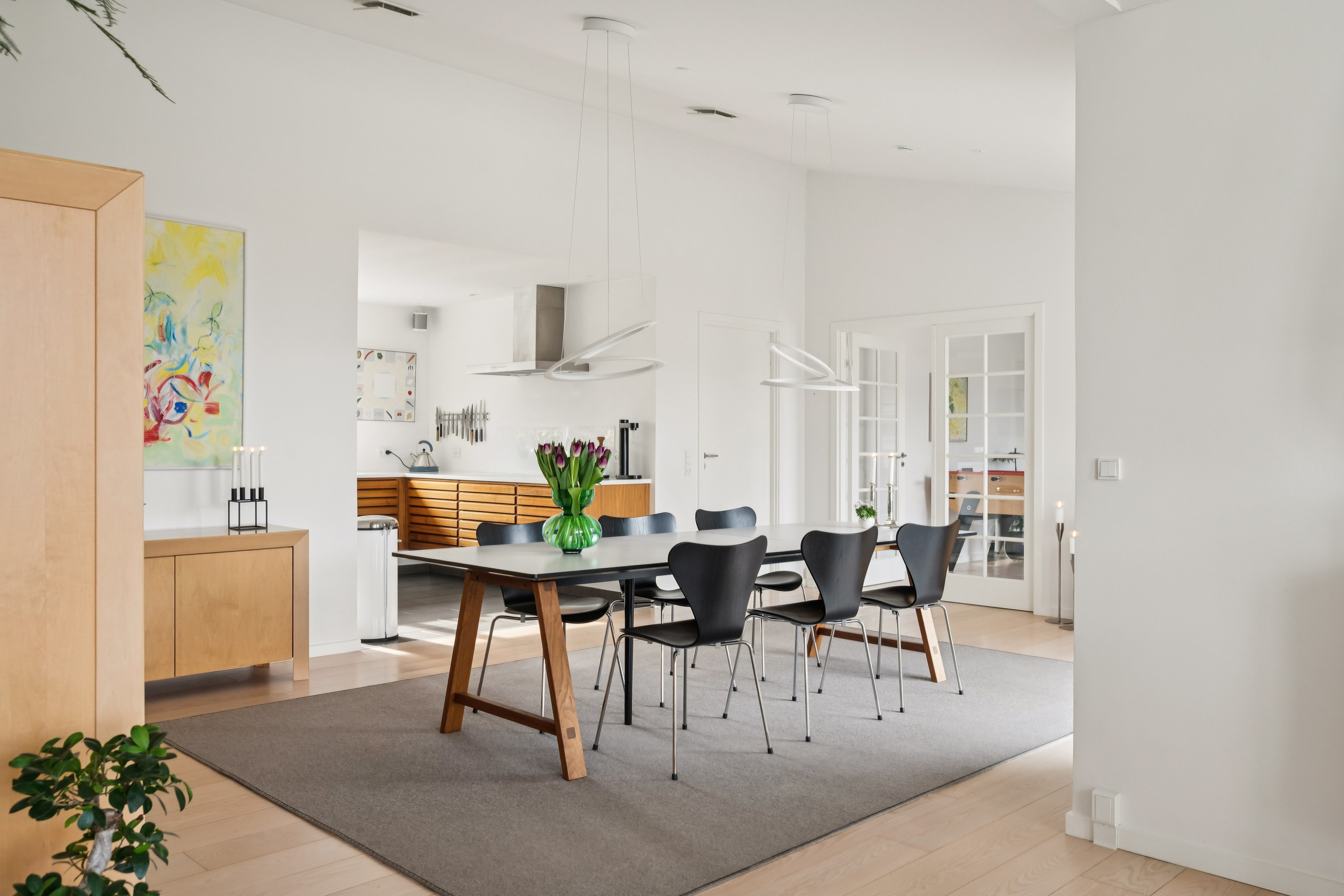 Fremhævet stue billede i fuldskærmstilstand. Billede af Præstevangen 2, Søften, 8382 Hinnerup