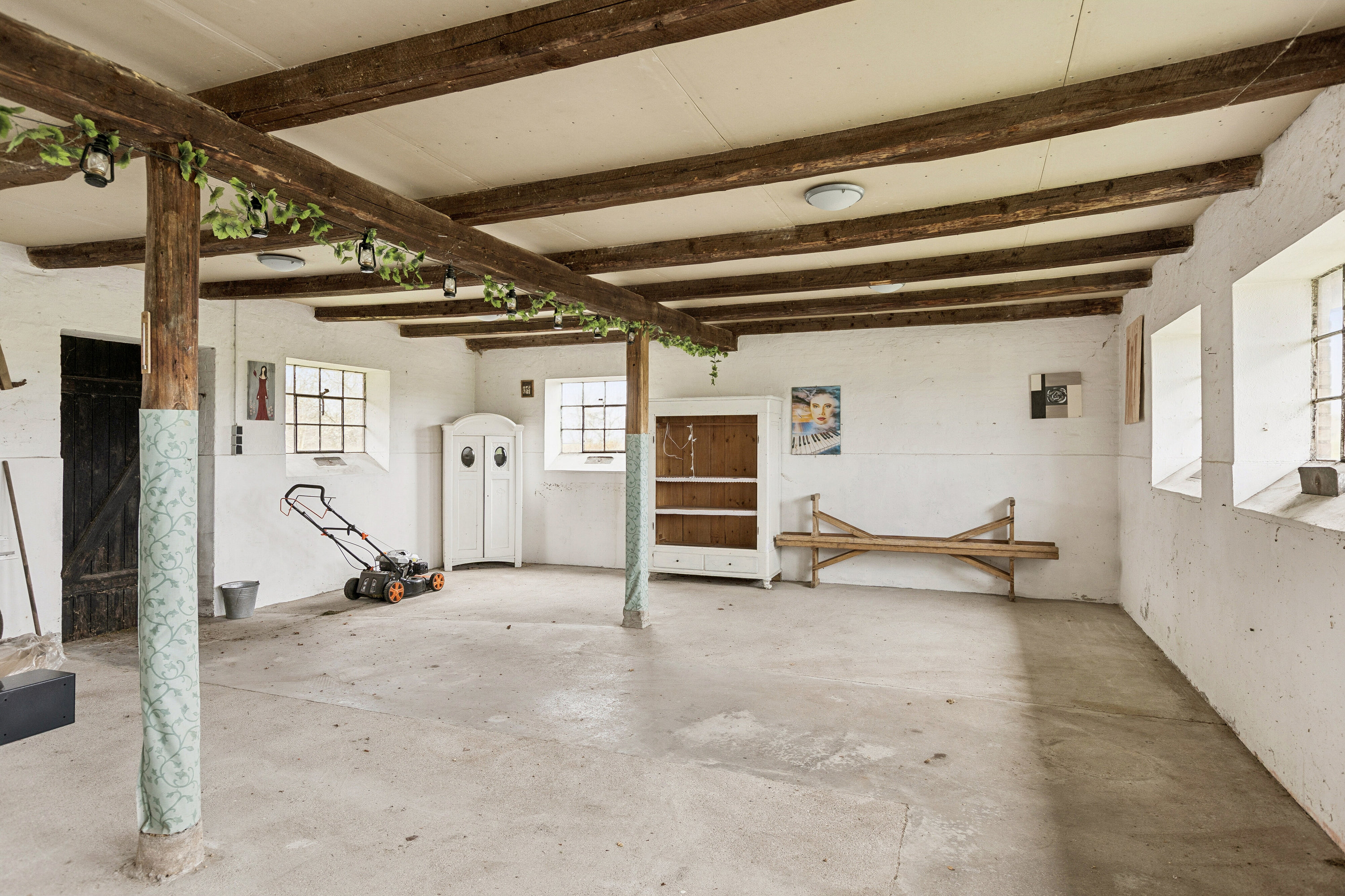 Fremhævet garage billede i fuldskærmstilstand. Billede af Sanderhusvej 6, Freerslev, 4690 Haslev