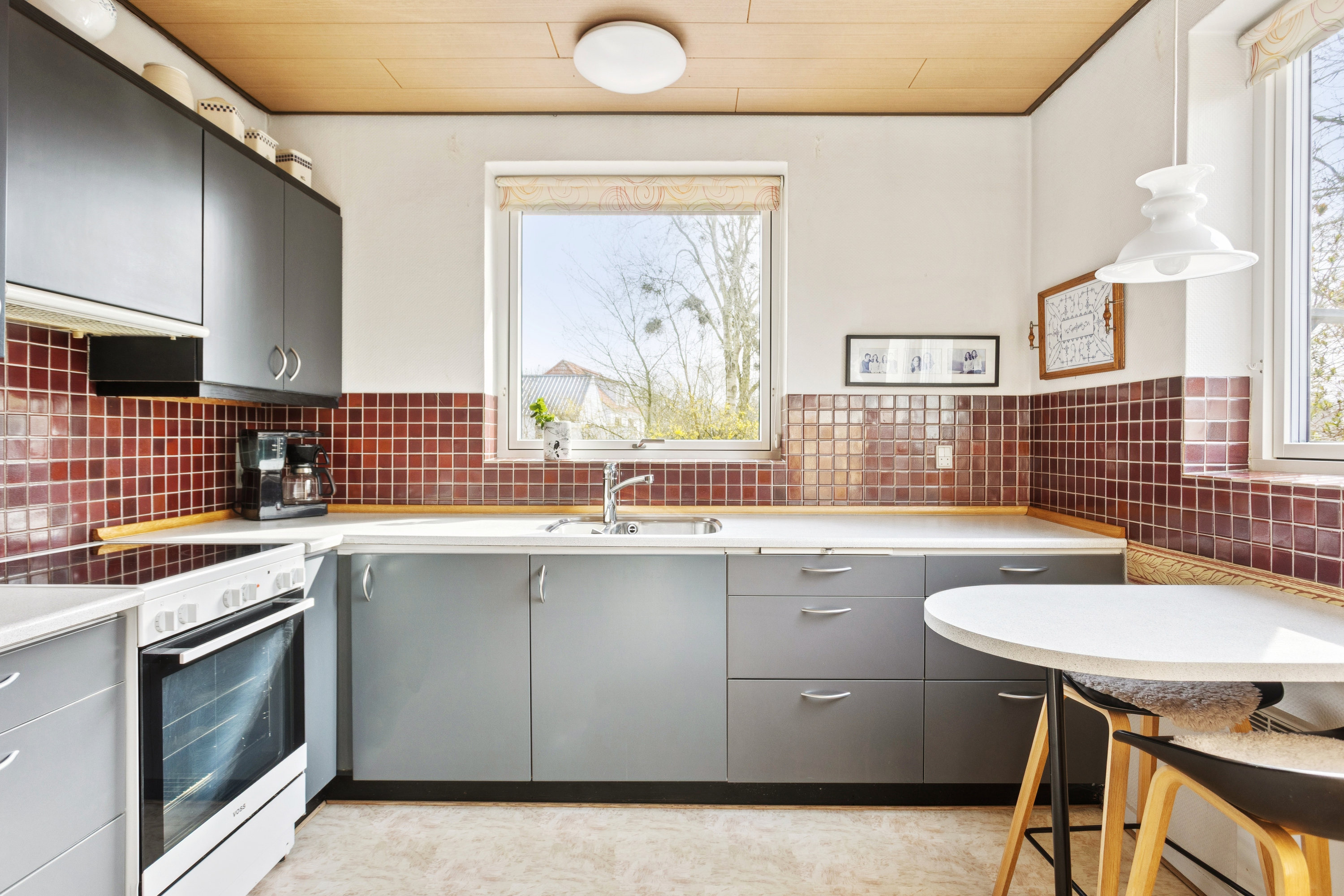 Fremhævet køkken billede i fuldskærmstilstand. Billede af Præstegårdsvej 16, Tæbring, 7900 Nykøbing M