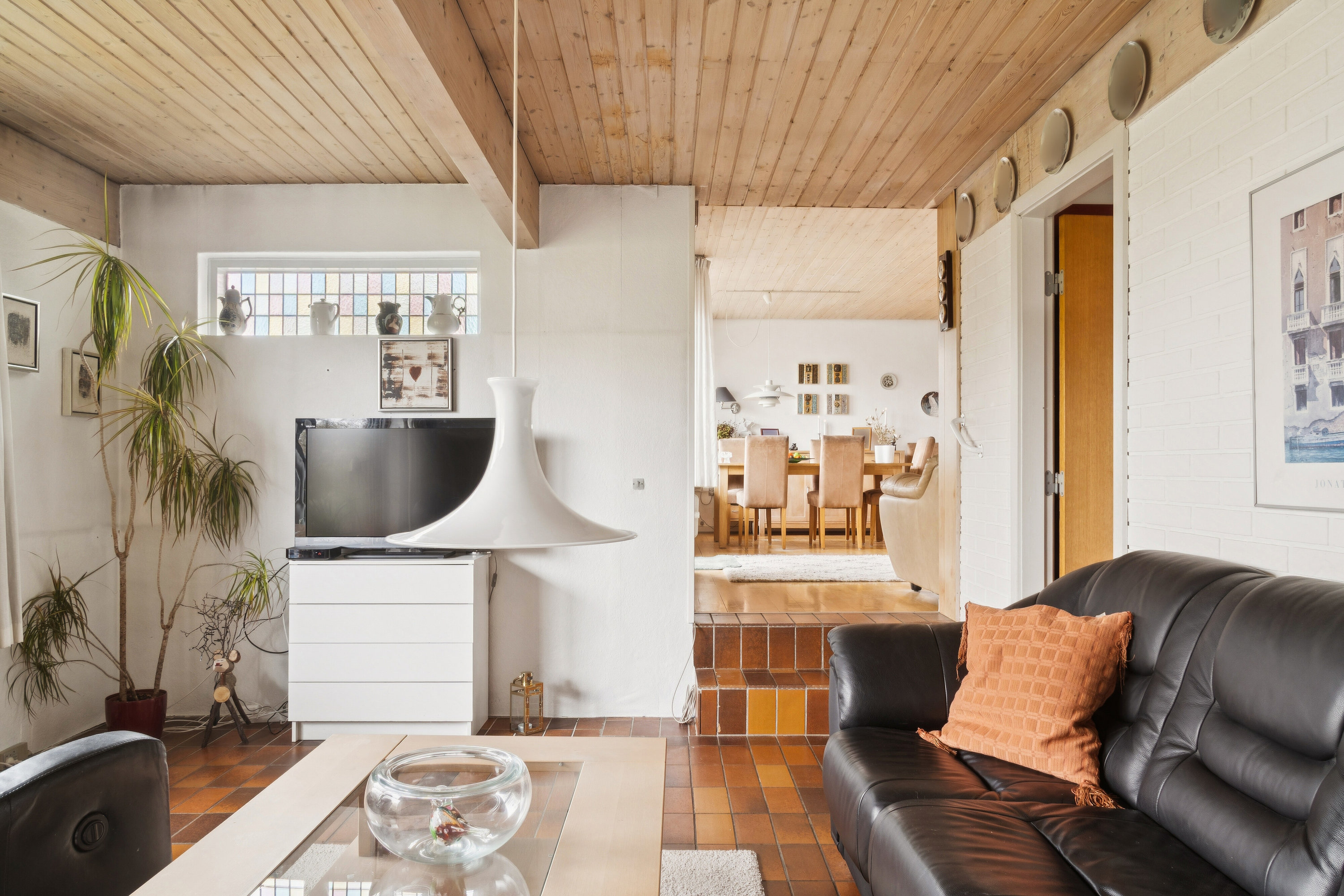 Fremhævet stue billede i fuldskærmstilstand. Billede af Forsythiavej 12, 8270 Højbjerg