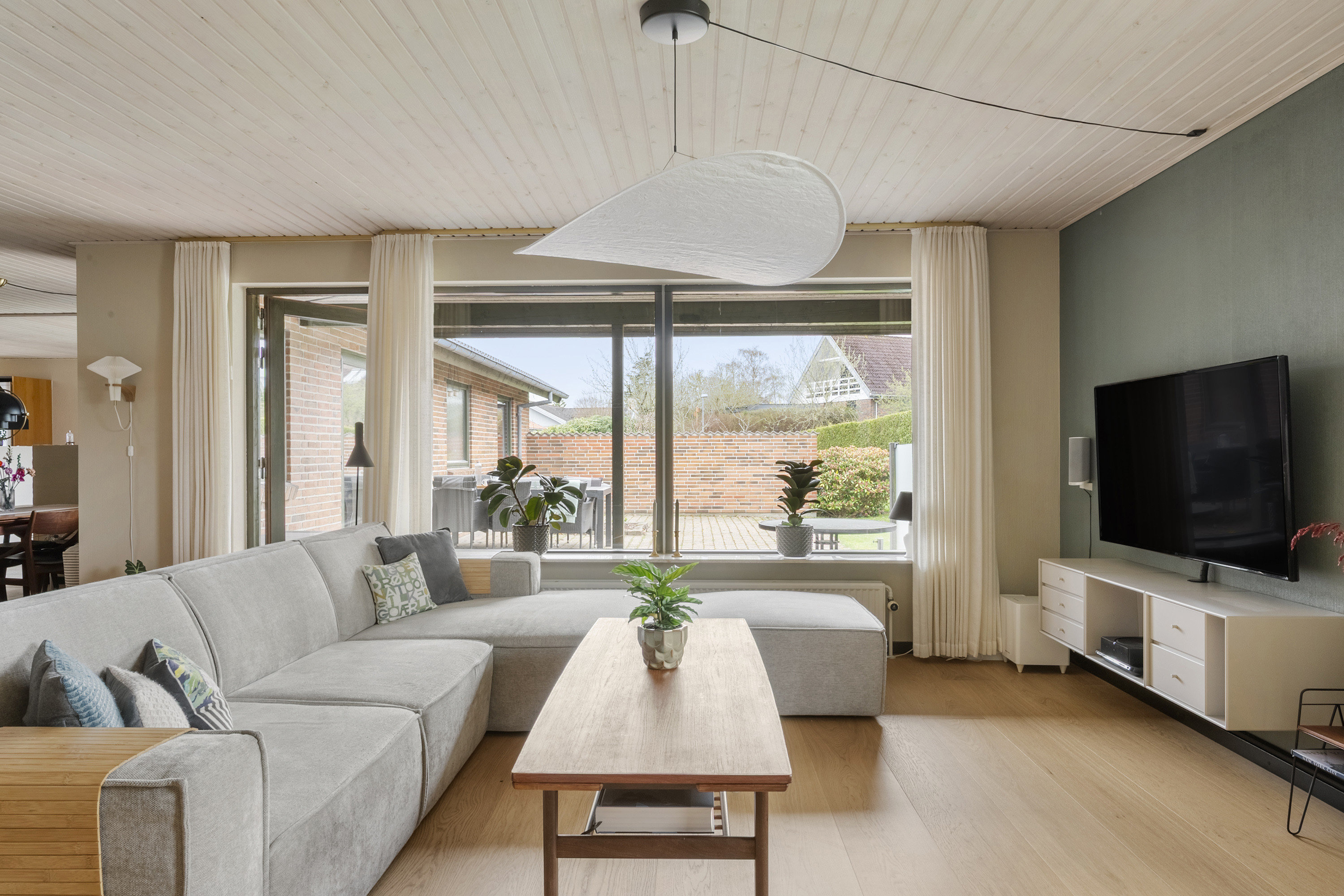 Fremhævet stue billede i fuldskærmstilstand. Billede af Smaragdvej 13, 8700 Horsens