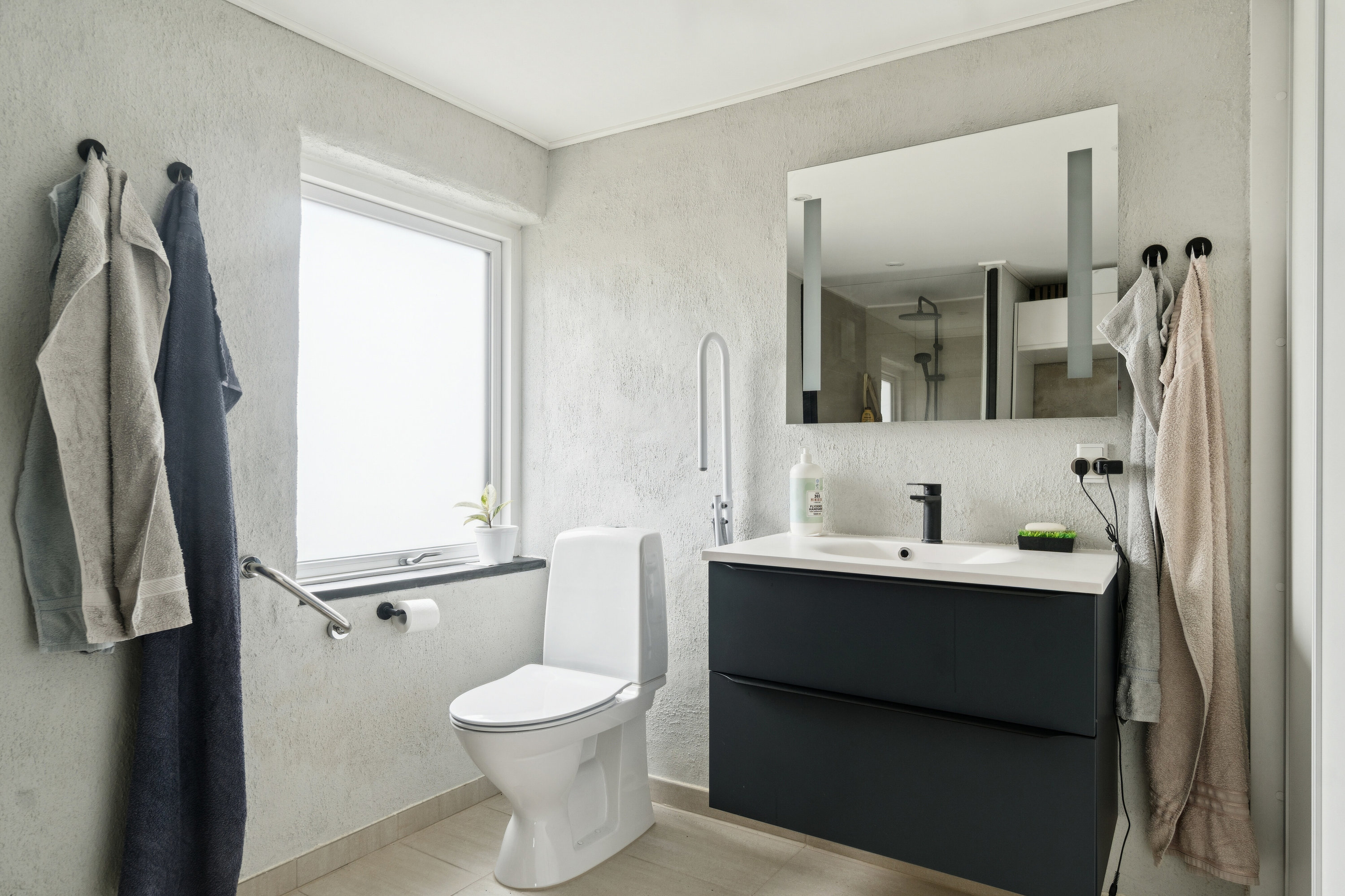 Fremhævet badeværelse billede i fuldskærmstilstand. Billede af Silkeborgvej 74, 8464 Galten