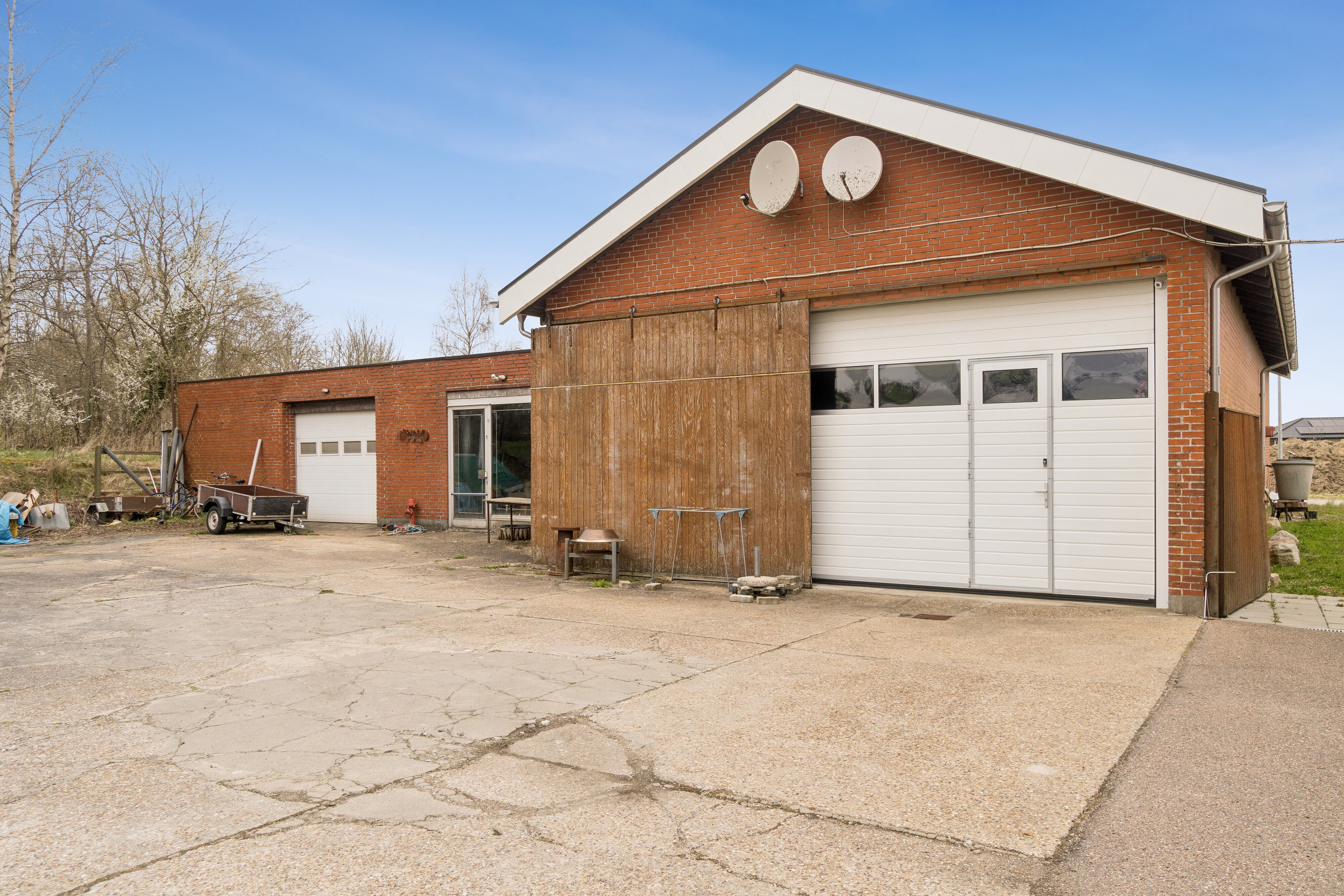 Fremhævet set fra vejen billede i fuldskærmstilstand. Billede af Silkeborgvej 74, 8464 Galten