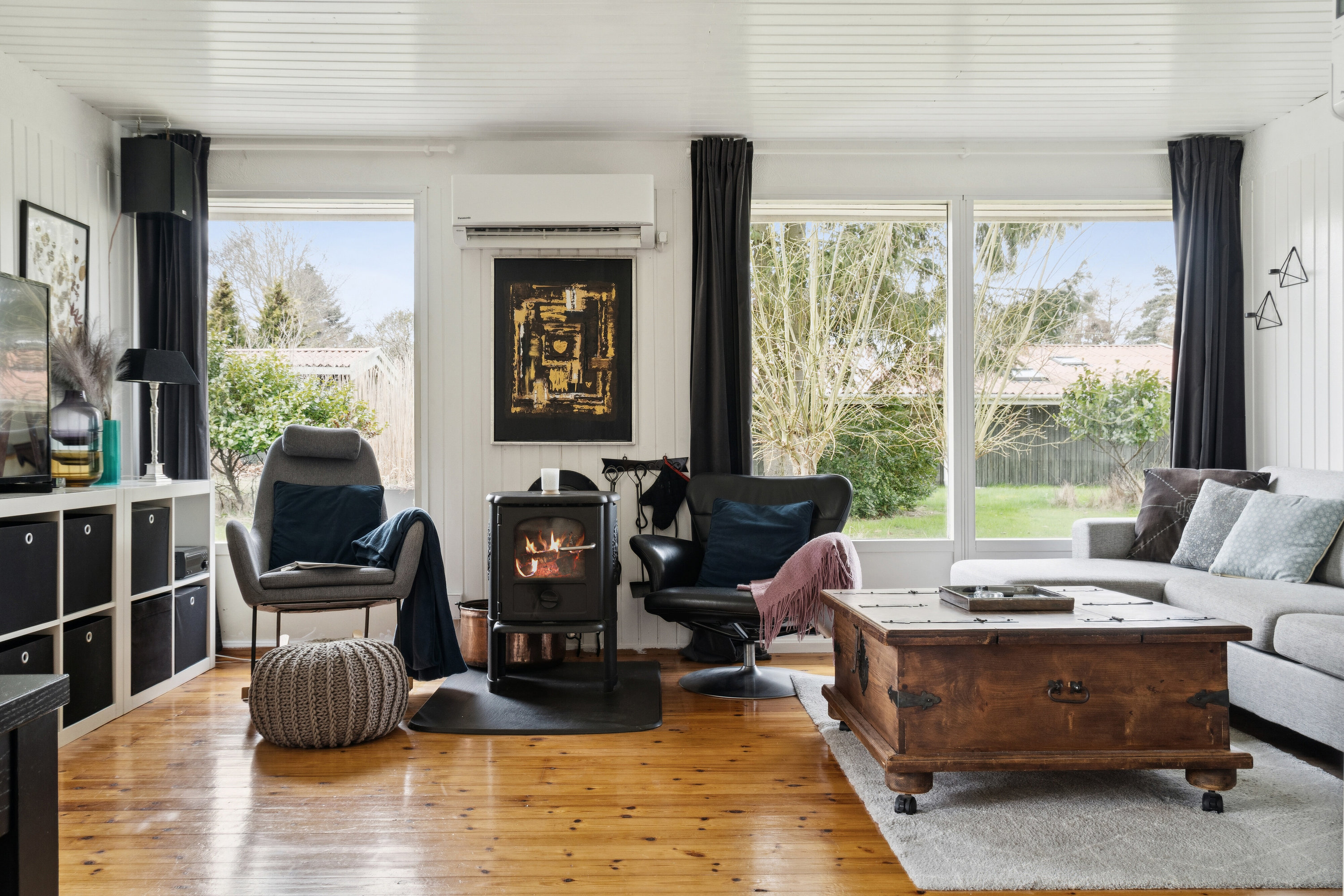 Fremhævet stue billede i fuldskærmstilstand. Billede af Skadevænget 41, Vellerup, 4050 Skibby