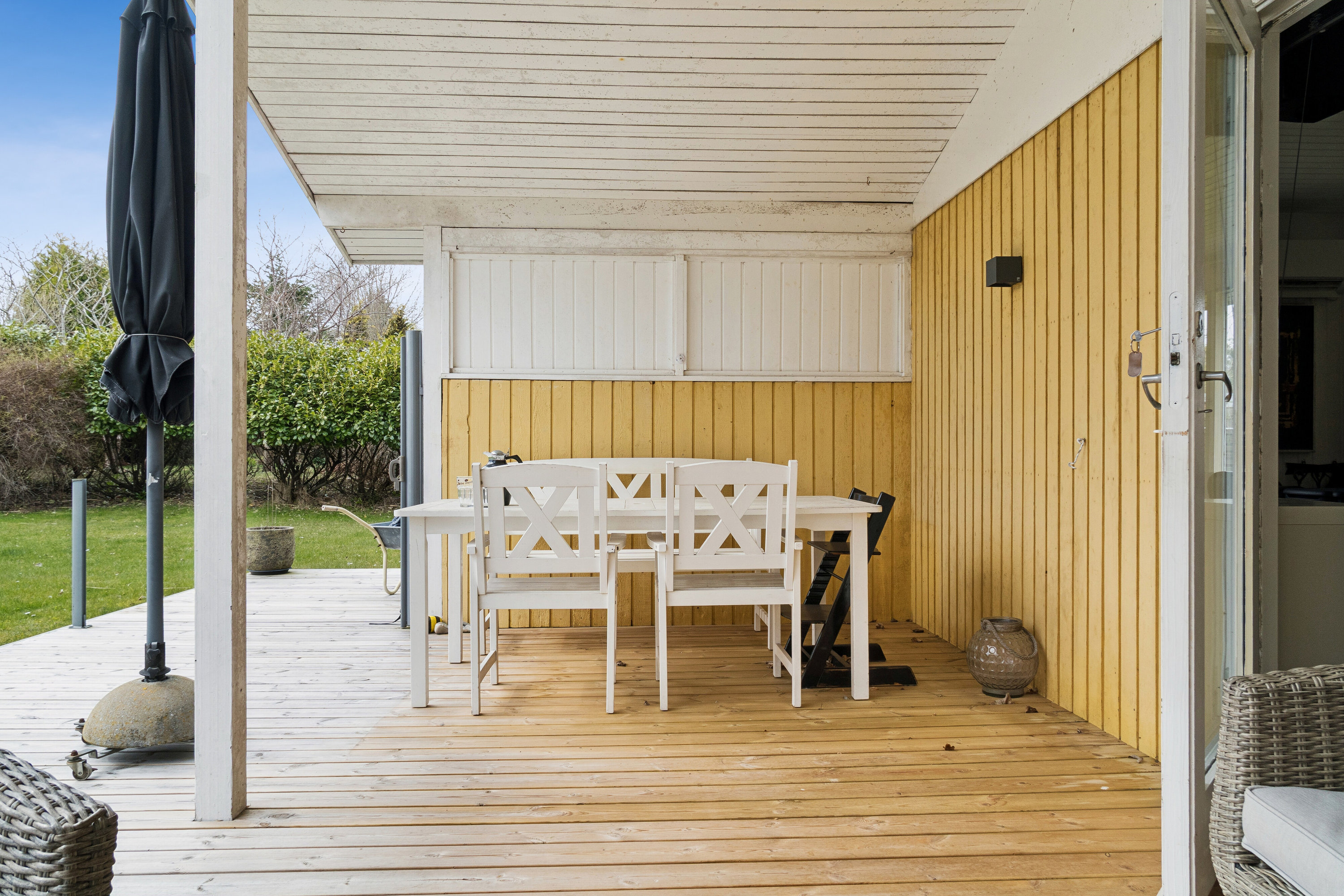 Fremhævet overdækket terrasse billede i fuldskærmstilstand. Billede af Skadevænget 41, Vellerup, 4050 Skibby