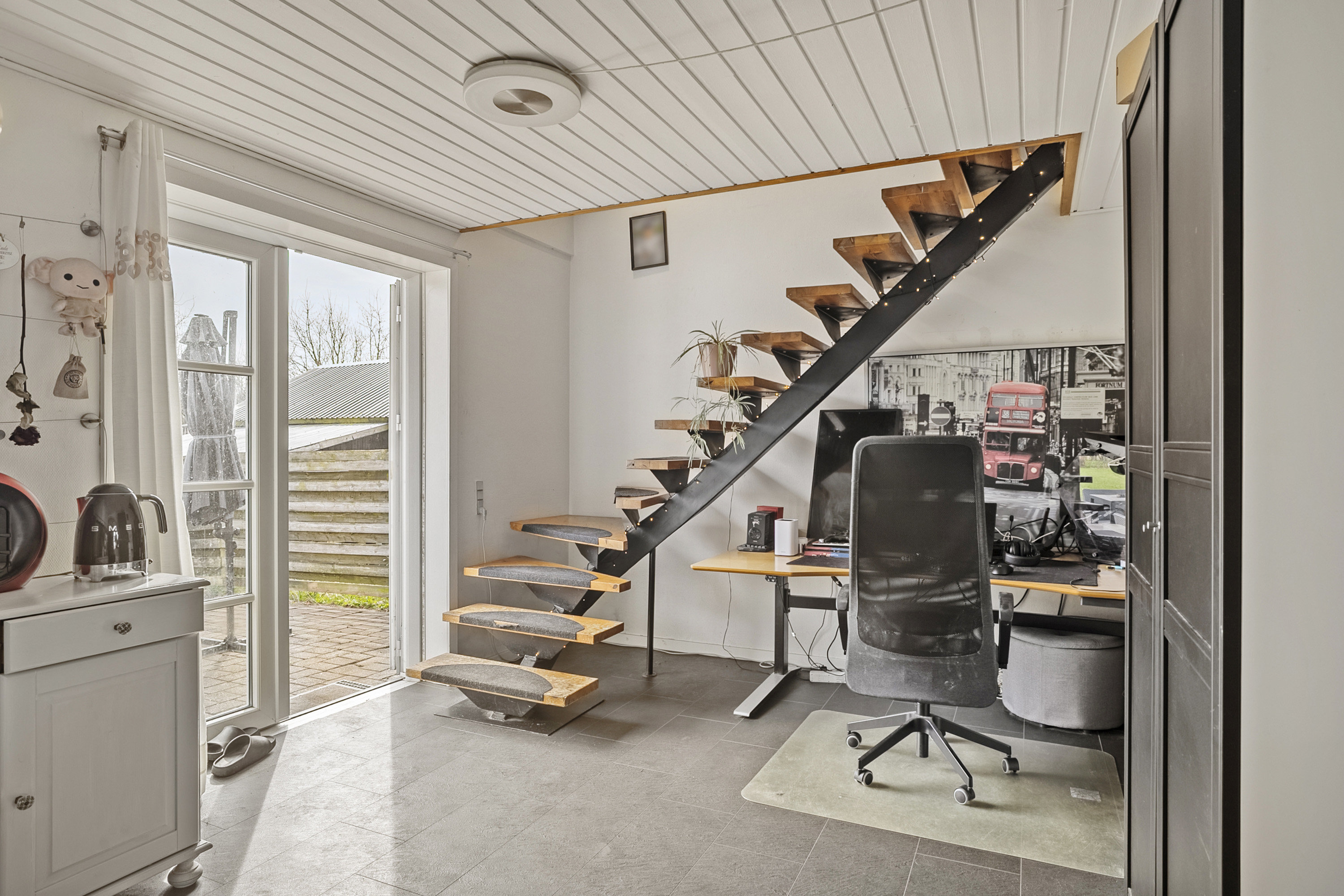 Fremhævet kontor billede i fuldskærmstilstand. Billede af Kirkevej 27, Handbjerg, 7830 Vinderup