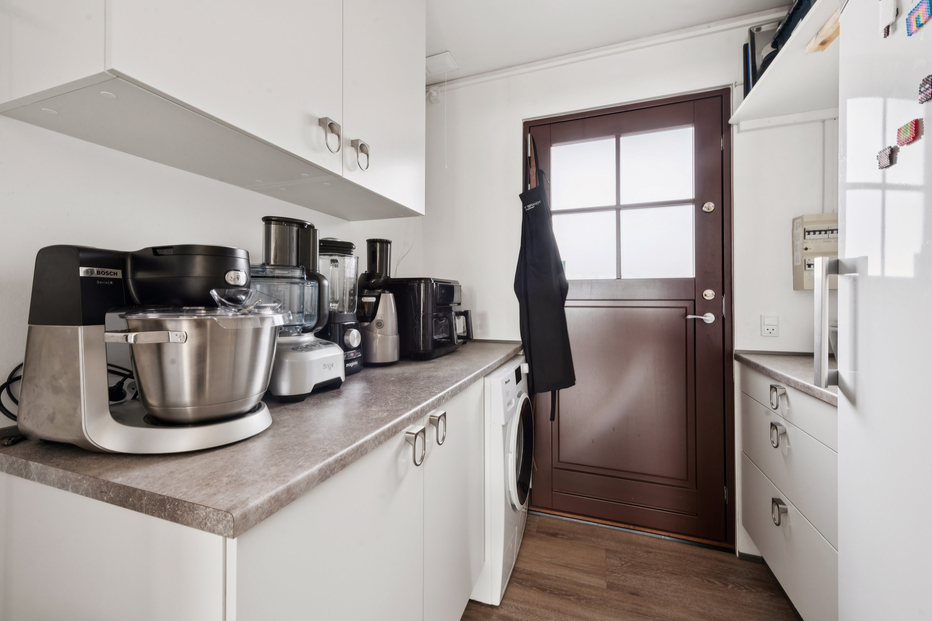 Fremhævet køkken billede i fuldskærmstilstand. Billede af Dyringparken 216, 2660 Brøndby Strand