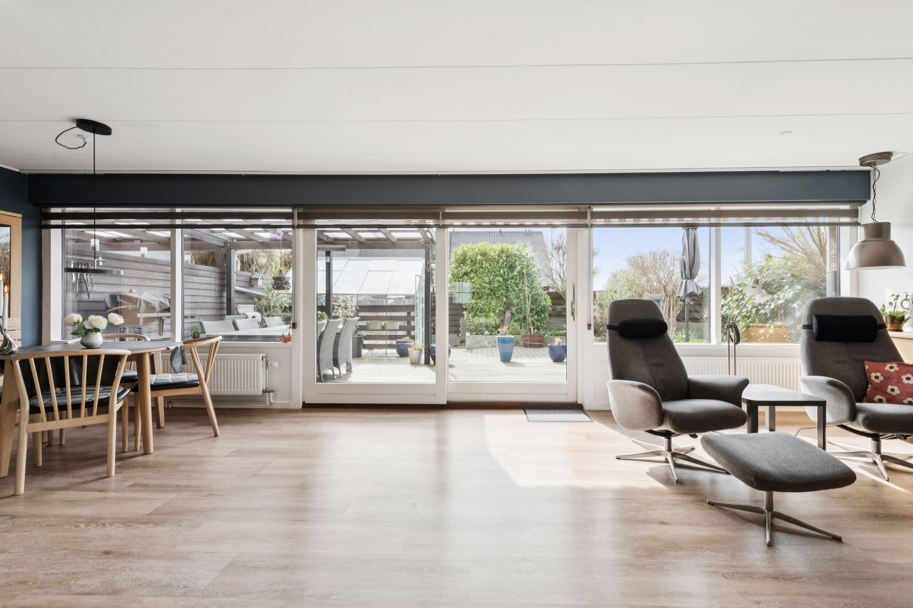 Fremhævet stue billede i fuldskærmstilstand. Billede af Dyringparken 216, 2660 Brøndby Strand