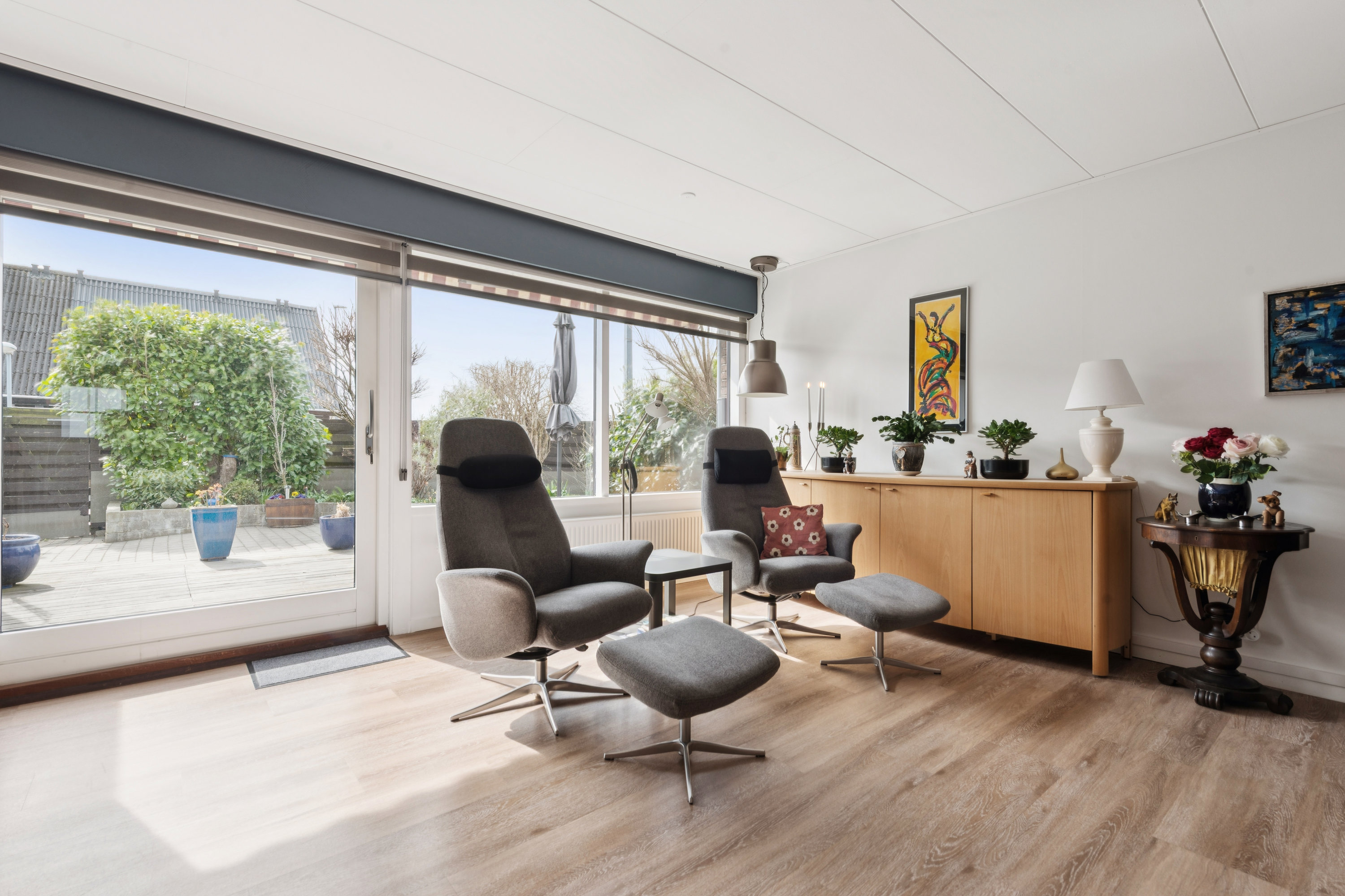 Fremhævet stue billede i fuldskærmstilstand. Billede af Dyringparken 216, 2660 Brøndby Strand