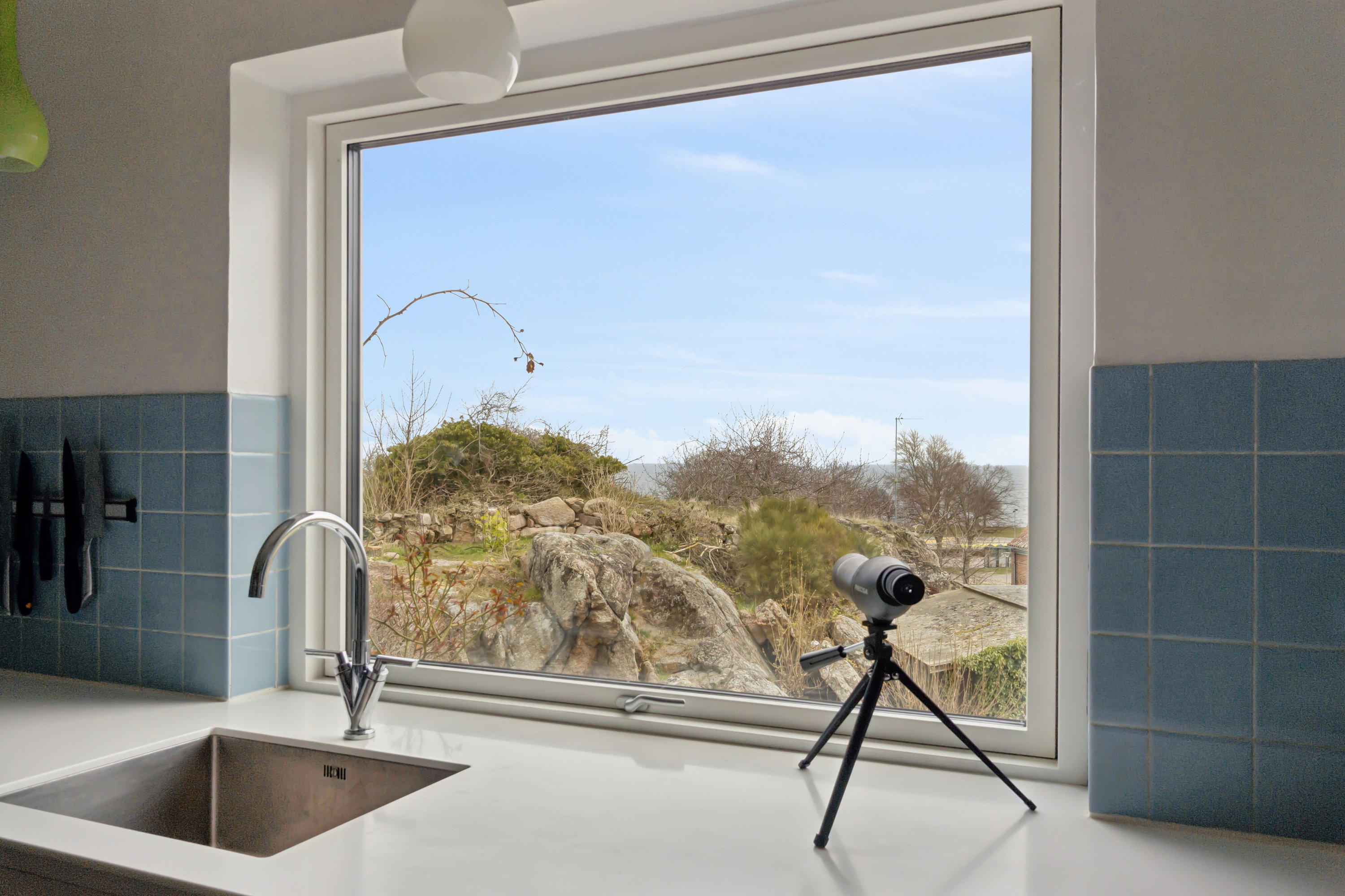 Fremhævet indendørs billede i fuldskærmstilstand. Billede af Strandvejen 5, 3770 Allinge