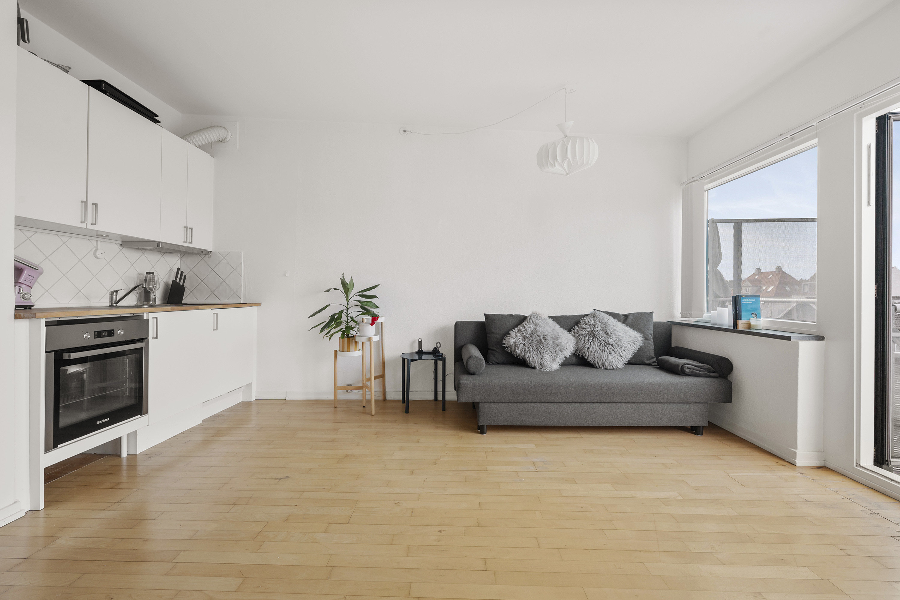 Fremhævet stue billede i fuldskærmstilstand. Billede af Bybjergvej 7, 2. mf., 2970 Hørsholm