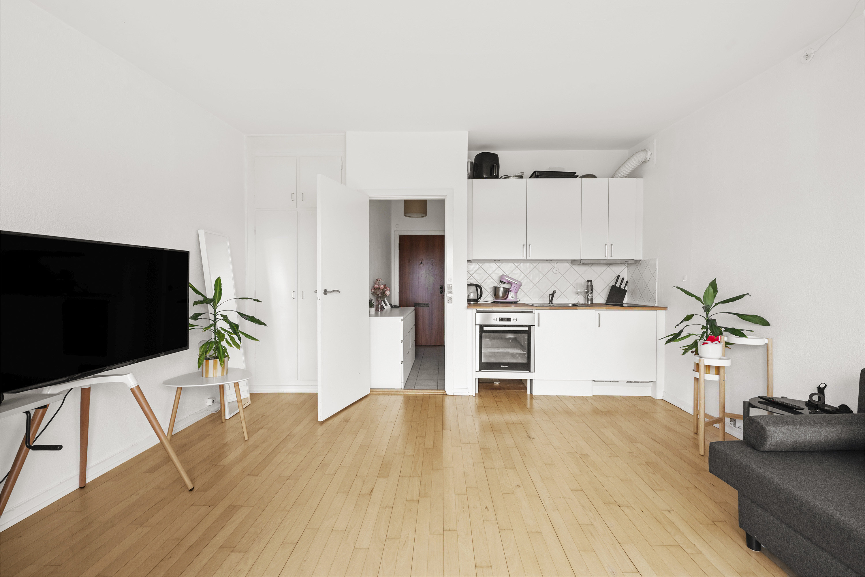 Fremhævet stue billede i fuldskærmstilstand. Billede af Bybjergvej 7, 2. mf., 2970 Hørsholm