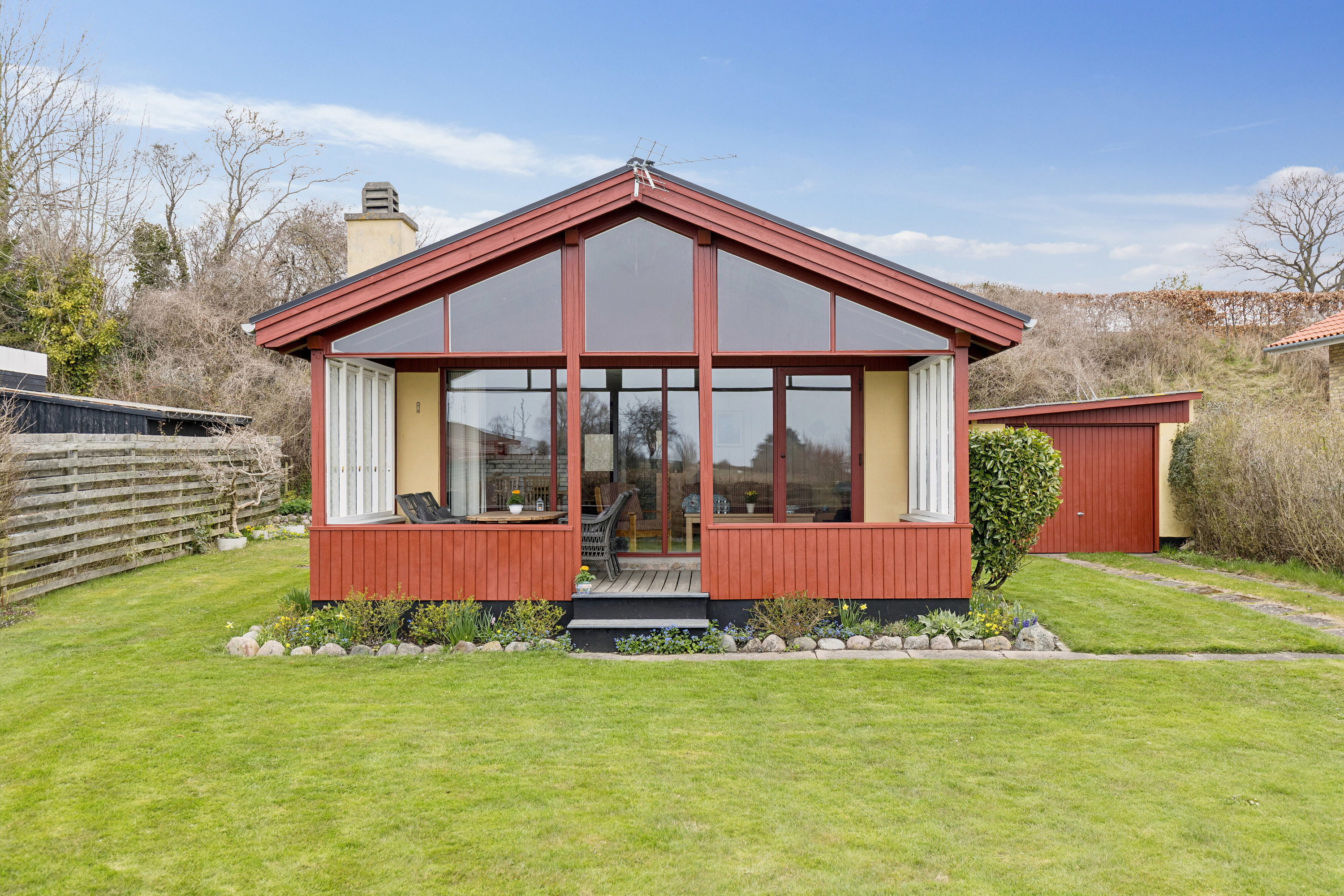 Fremhævet set fra haven billede i fuldskærmstilstand. Billede af Fuglevænget 18, Bisserup, 4243 Rude