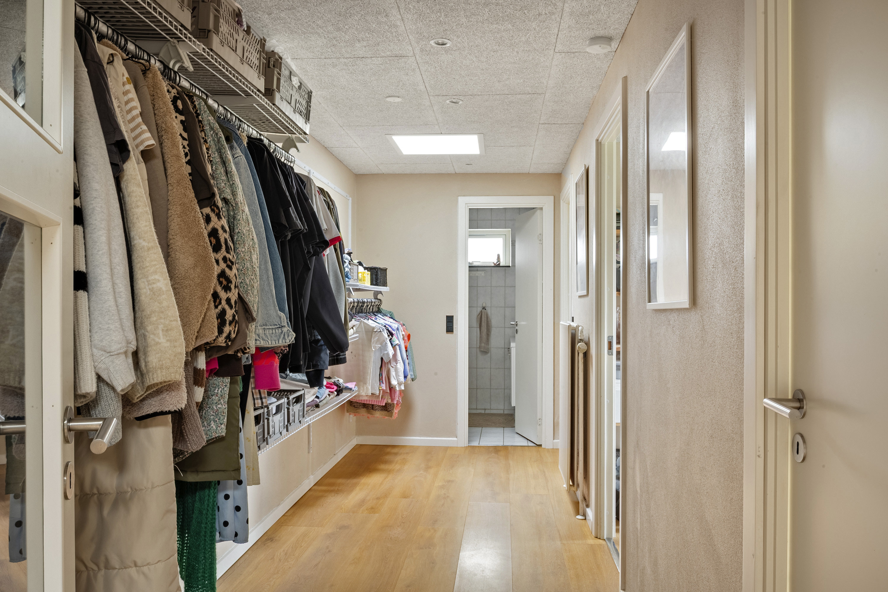 Fremhævet værelse billede i fuldskærmstilstand. Billede af Platanalle 44, 8700 Horsens