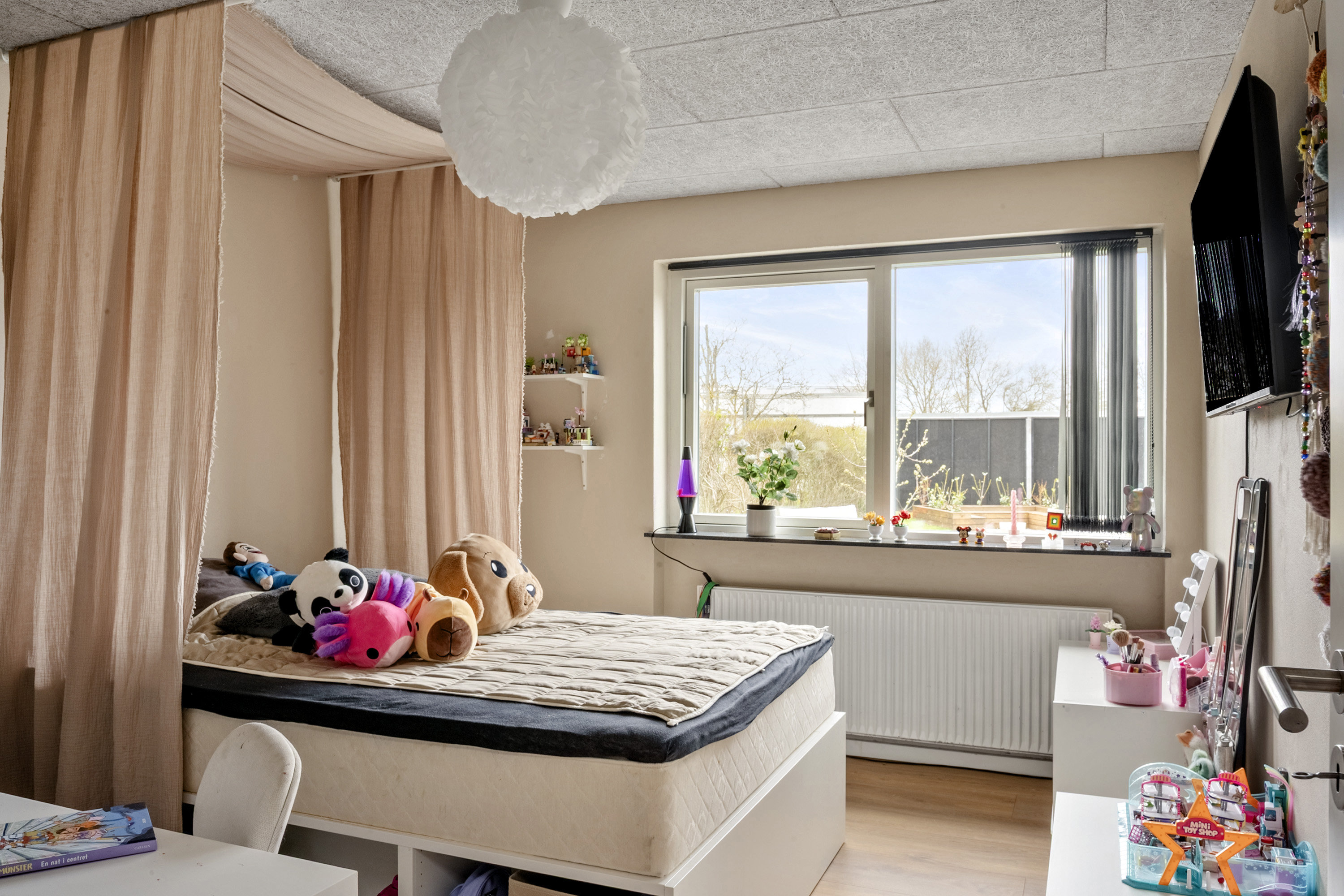 Fremhævet soveværelse billede i fuldskærmstilstand. Billede af Platanalle 44, 8700 Horsens