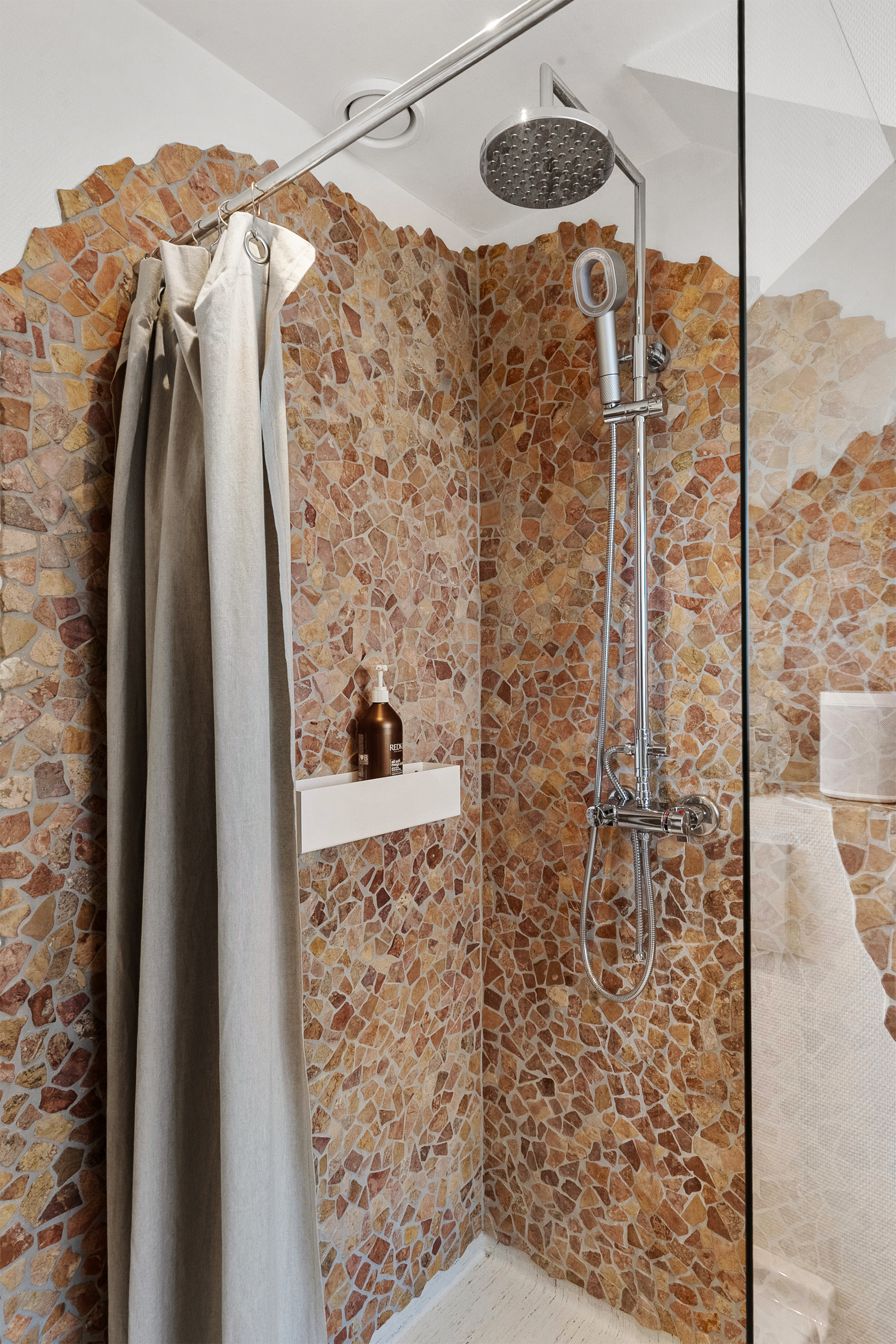 Fremhævet badeværelse billede i fuldskærmstilstand. Billede af Hunderupvej 28, 3. tv., 5000 Odense C