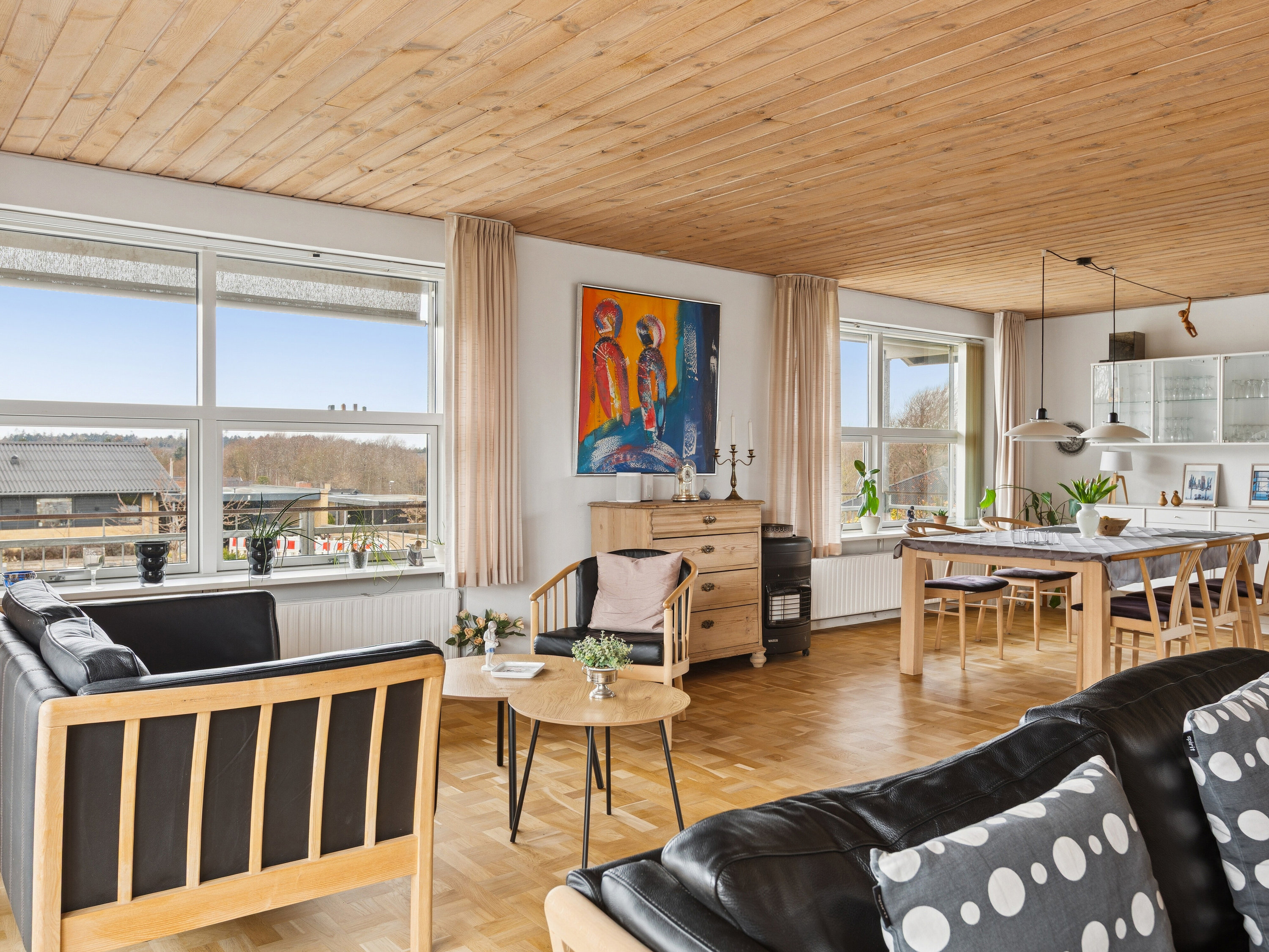 Fremhævet stue billede i fuldskærmstilstand. Billede af Fullasvej 11, 9800 Hjørring