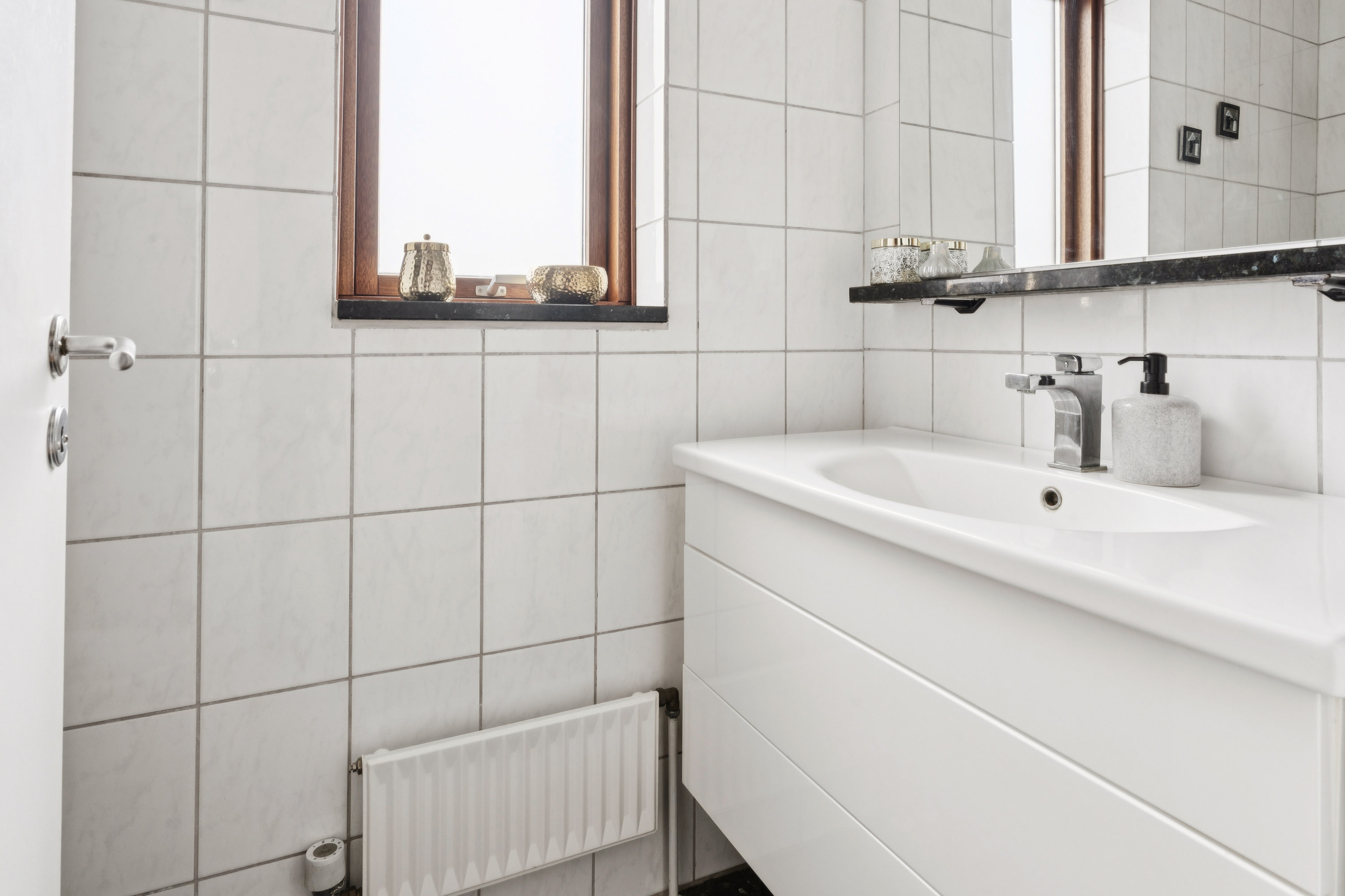 Fremhævet badeværelse billede i fuldskærmstilstand. Billede af Lykkegårdsvej 54, Gug, 9210 Aalborg SØ