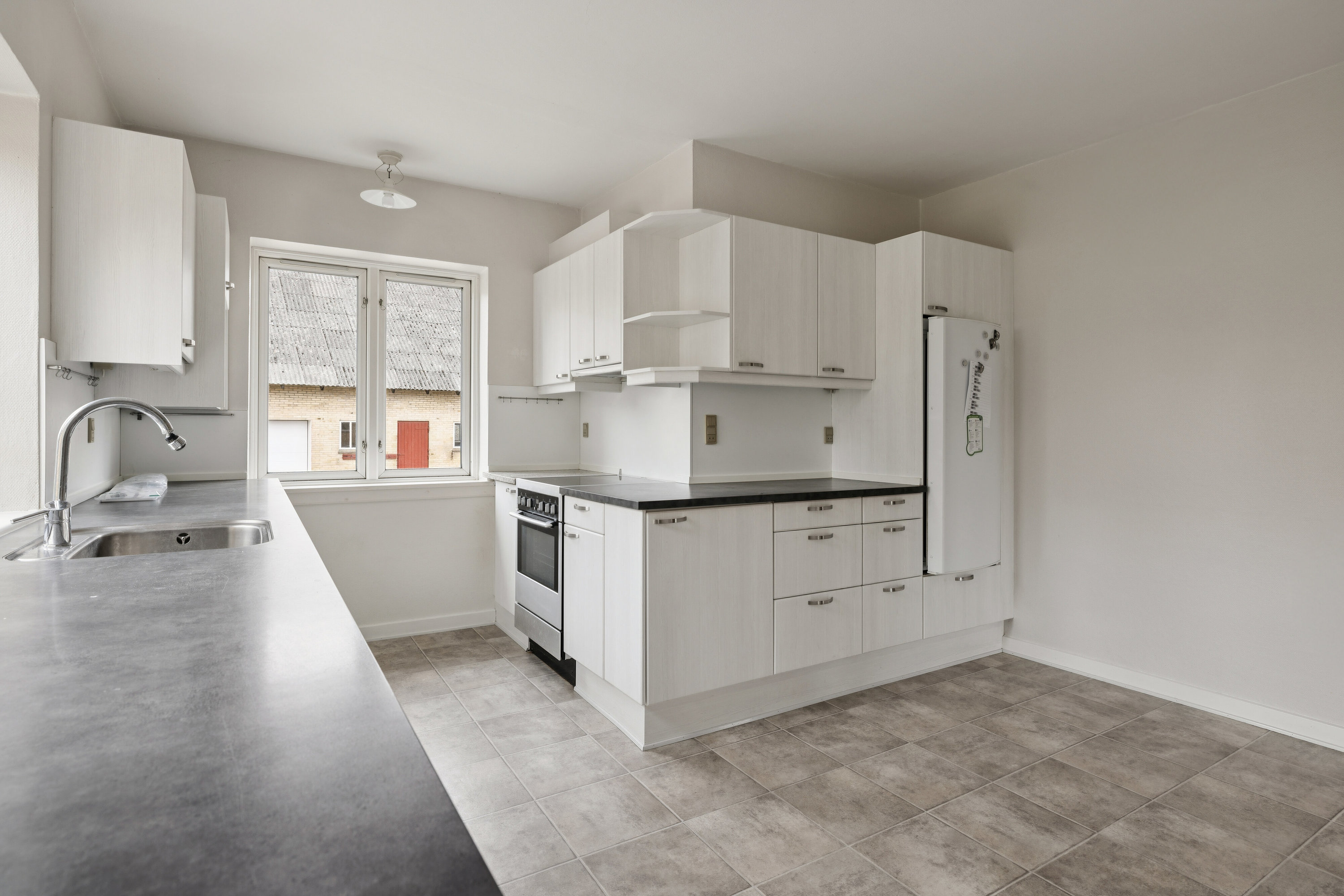 Fremhævet køkken billede i fuldskærmstilstand. Billede af Davinde Bygade 36, Davinde, 5220 Odense SØ