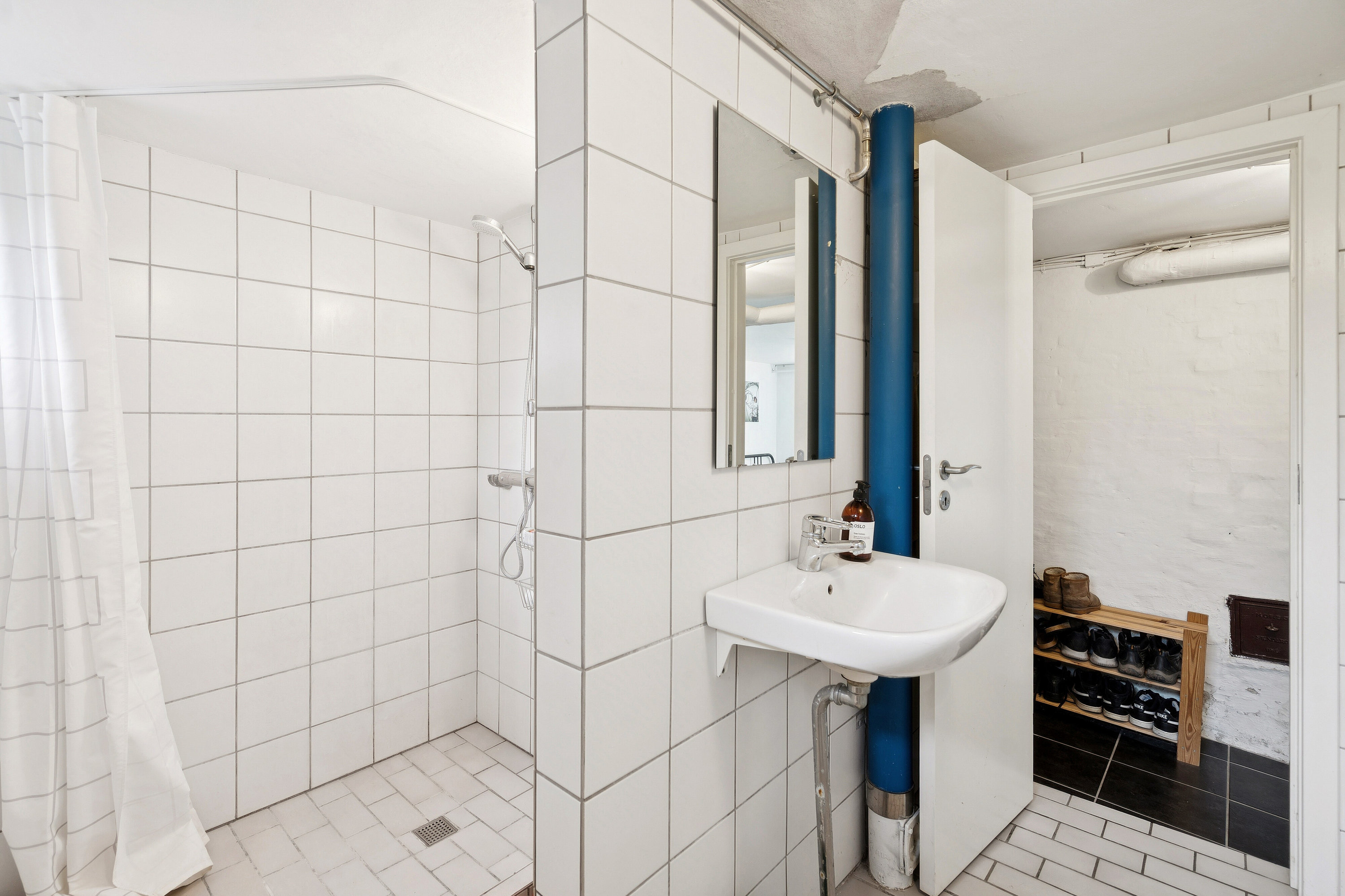 Fremhævet badeværelse billede i fuldskærmstilstand. Billede af Damhusdalen 96, 2610 Rødovre