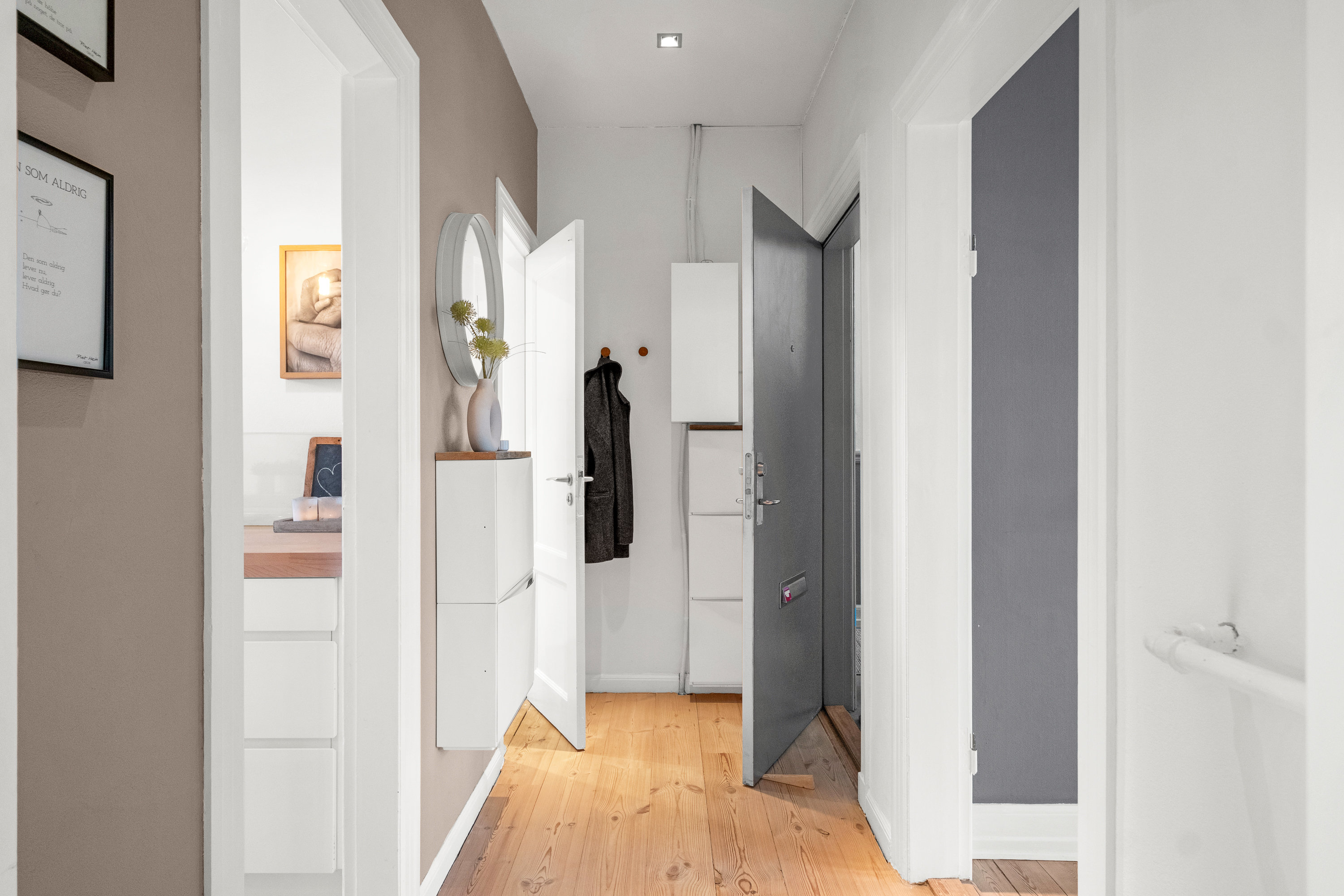 Fremhævet entré billede i fuldskærmstilstand. Billede af Skernvej 6, 3. tv., 8000 Aarhus C