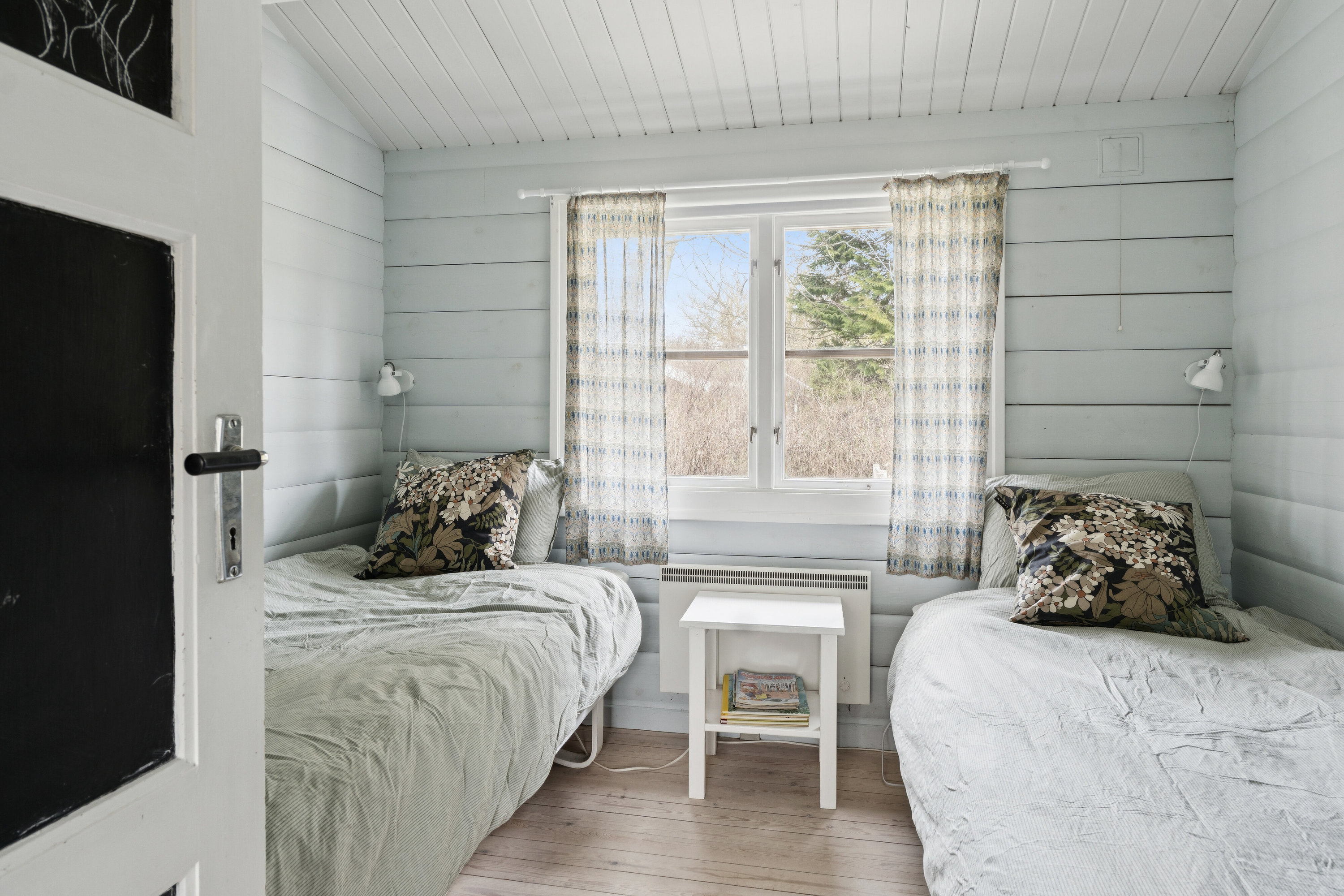 Fremhævet soveværelse billede i fuldskærmstilstand. Billede af Mølledalen 4, 3120 Dronningmølle