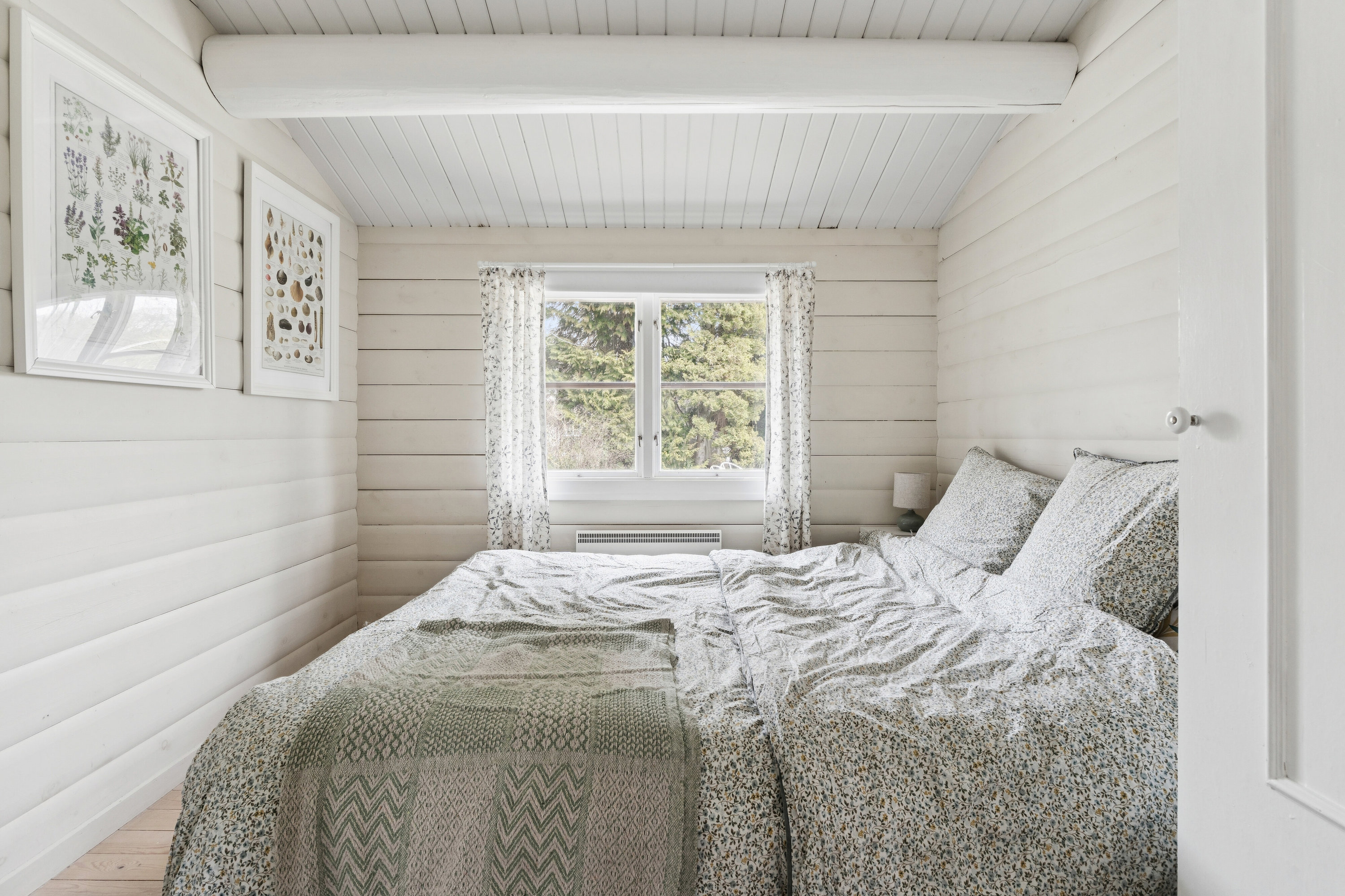 Fremhævet soveværelse billede i fuldskærmstilstand. Billede af Mølledalen 4, 3120 Dronningmølle