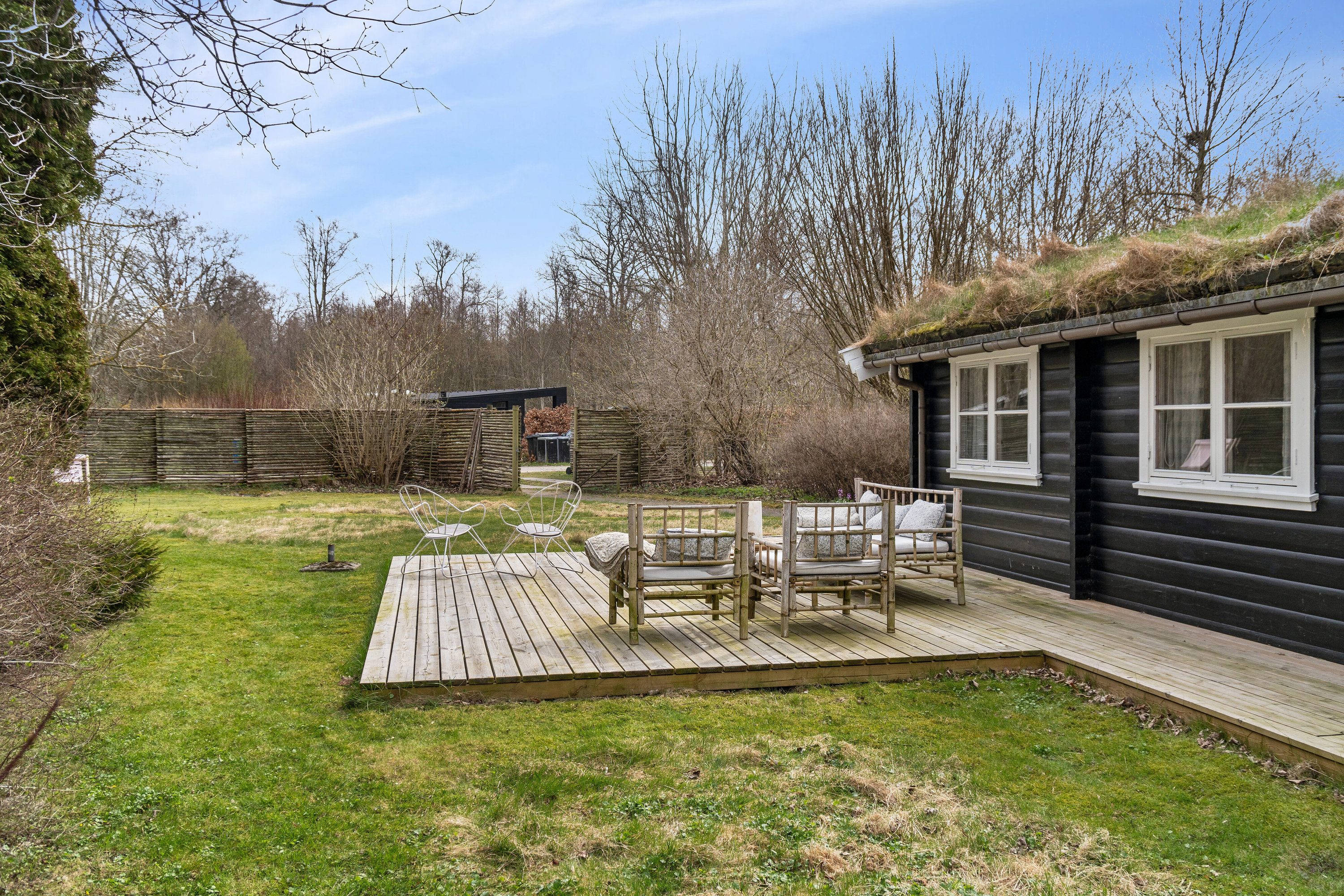 Fremhævet terrasse billede i fuldskærmstilstand. Billede af Mølledalen 4, 3120 Dronningmølle