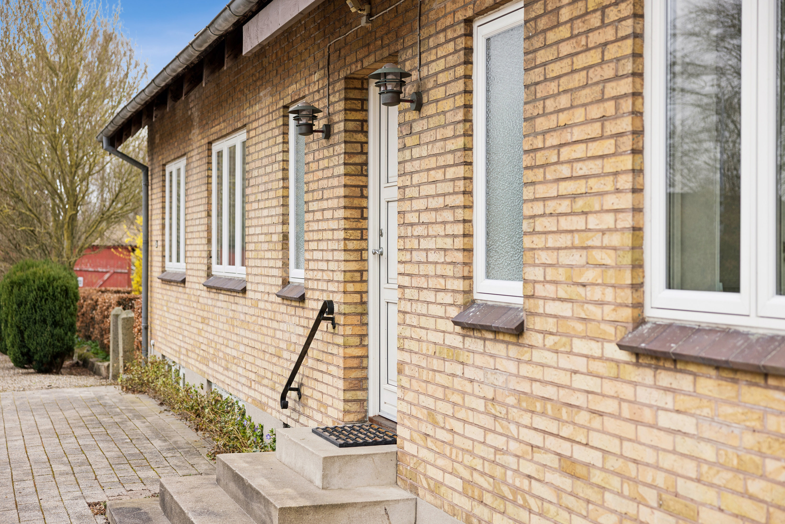 Fremhævet set fra haven billede i fuldskærmstilstand. Billede af Davinde Bygade 36, Davinde, 5220 Odense SØ