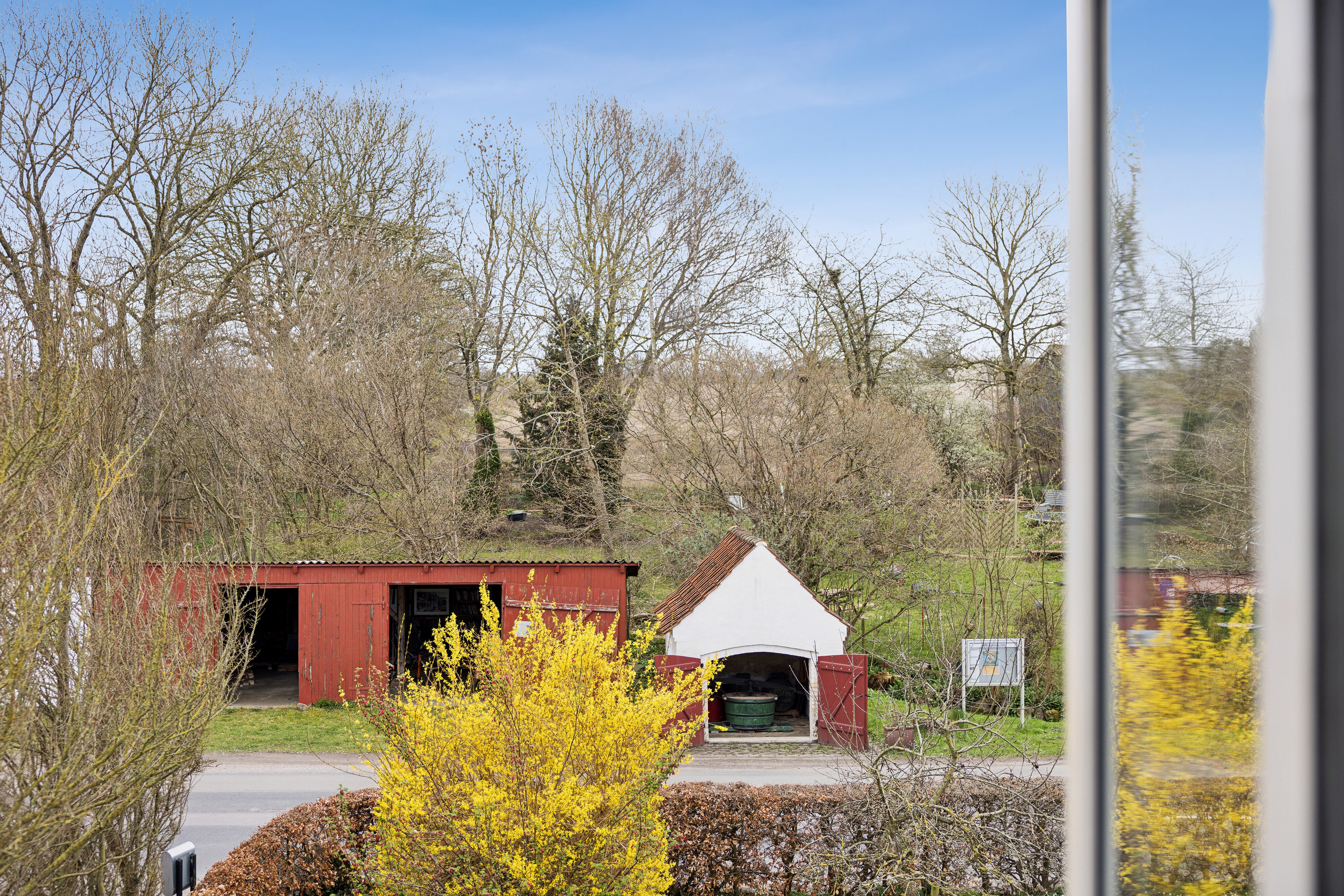 Fremhævet set fra haven billede i fuldskærmstilstand. Billede af Davinde Bygade 36, Davinde, 5220 Odense SØ