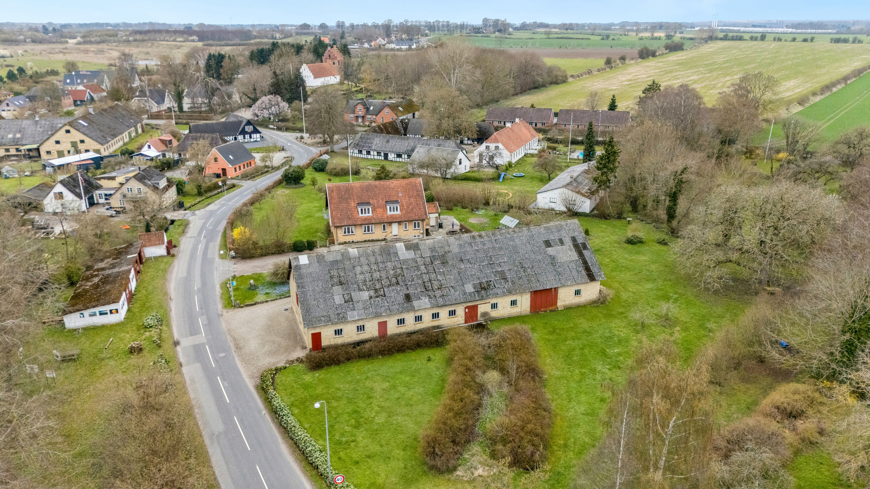 Fremhævet luftfoto billede i fuldskærmstilstand. Billede af Davinde Bygade 36, Davinde, 5220 Odense SØ