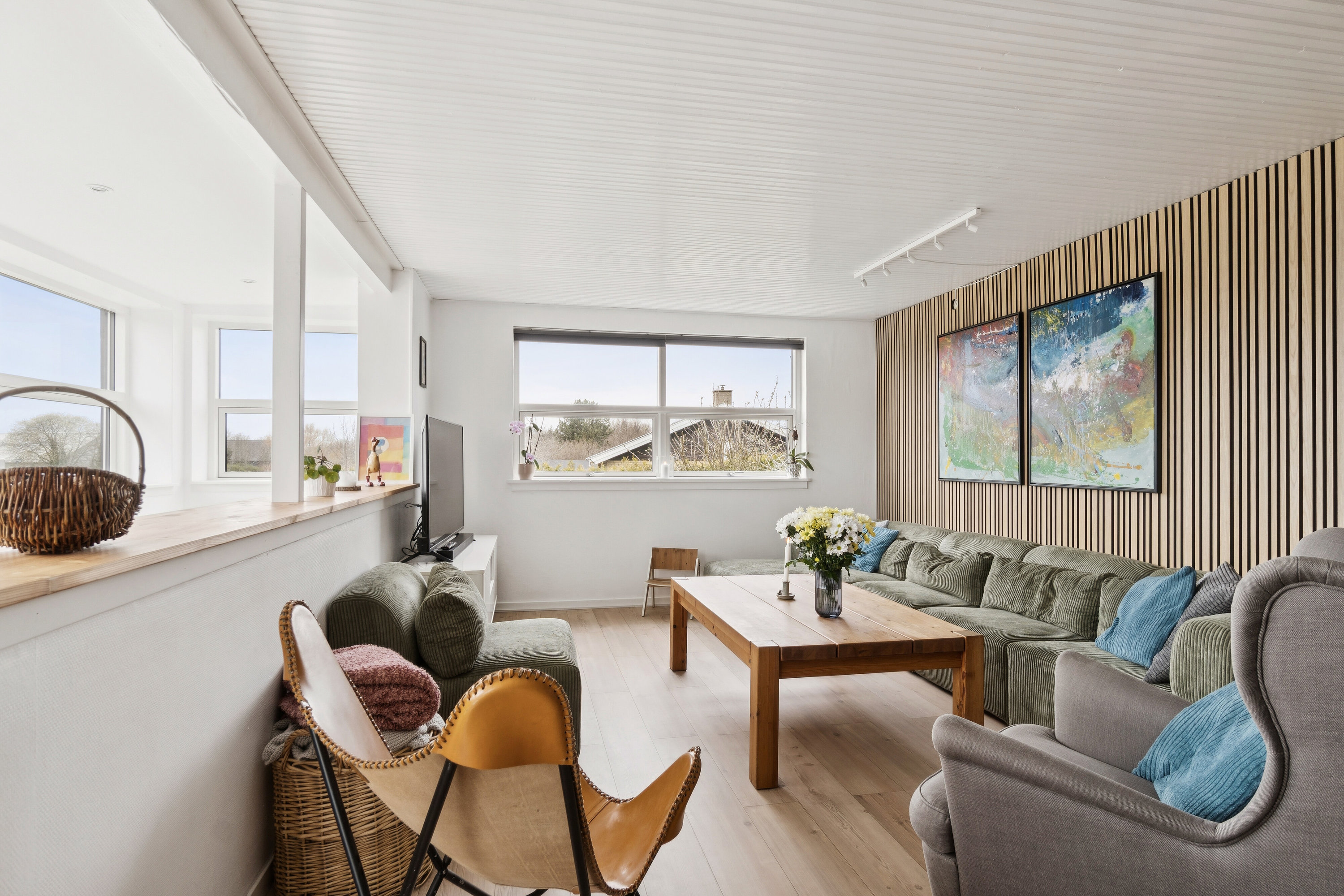 Fremhævet stue billede i fuldskærmstilstand. Billede af Sandagerhusvej 178, 3100 Hornbæk