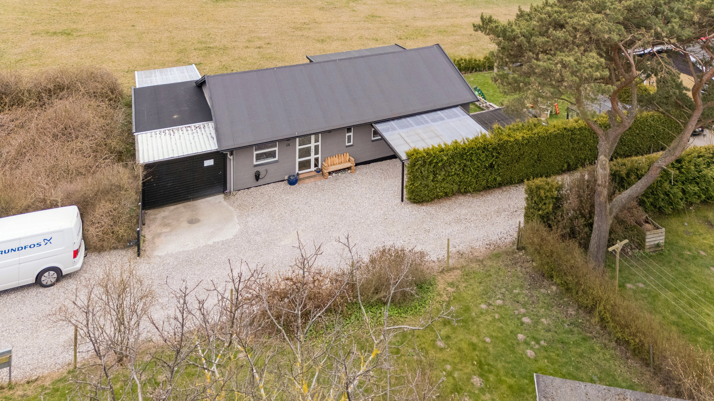 Fremhævet set fra haven billede i fuldskærmstilstand. Billede af Sandagerhusvej 178, 3100 Hornbæk