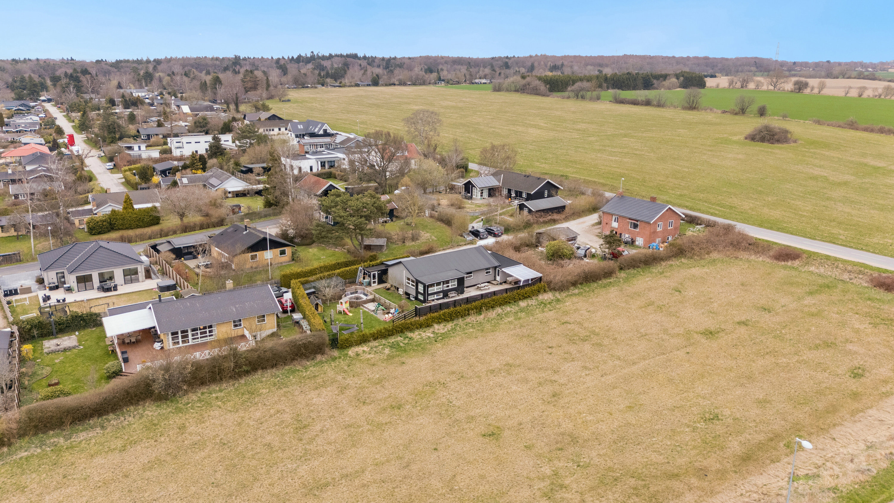 Fremhævet luftfoto billede i fuldskærmstilstand. Billede af Sandagerhusvej 178, 3100 Hornbæk