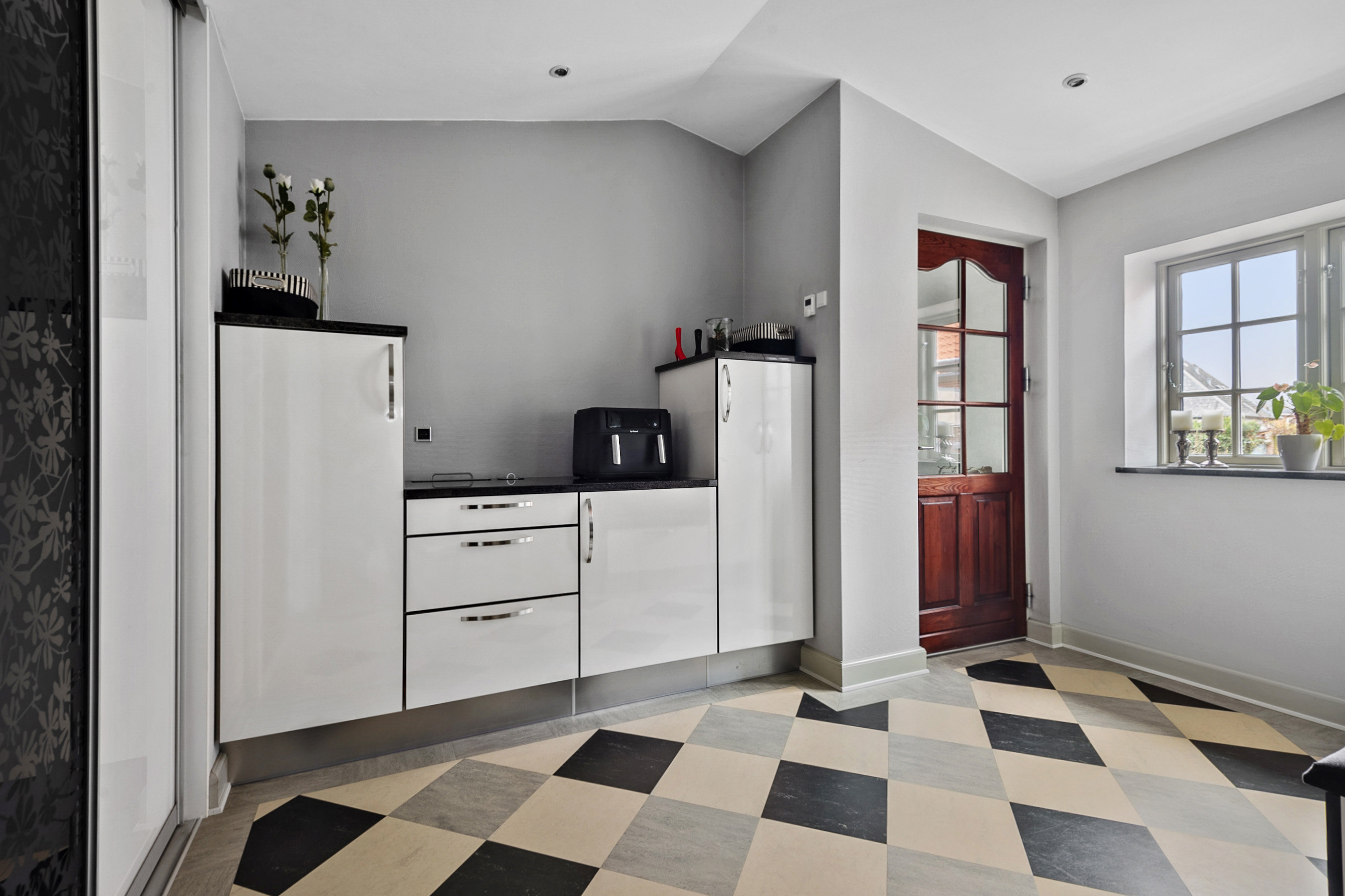 Fremhævet køkken billede i fuldskærmstilstand. Billede af Gl Novrupvej 11, 6705 Esbjerg Ø