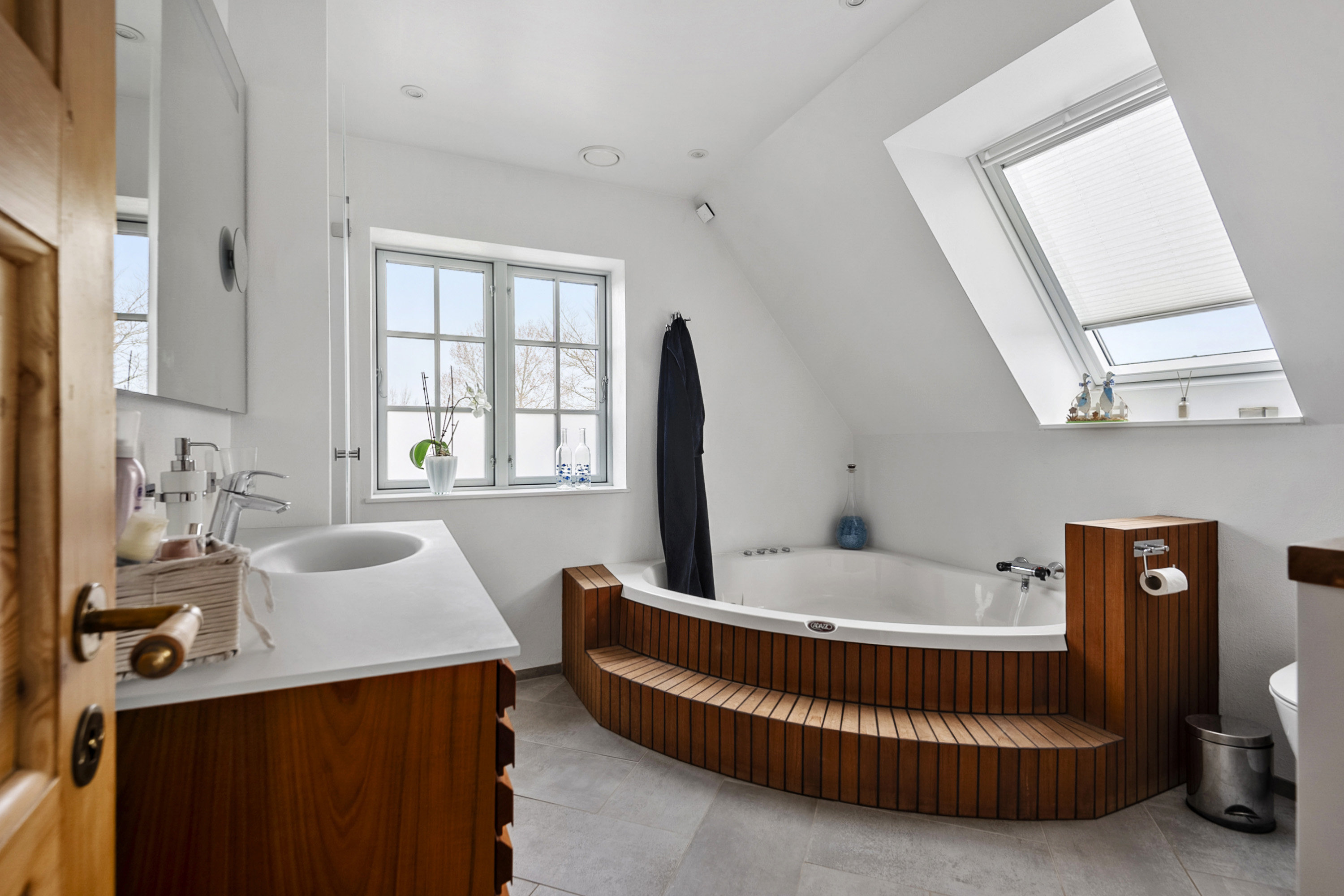 Fremhævet badeværelse billede i fuldskærmstilstand. Billede af Gl Novrupvej 11, 6705 Esbjerg Ø