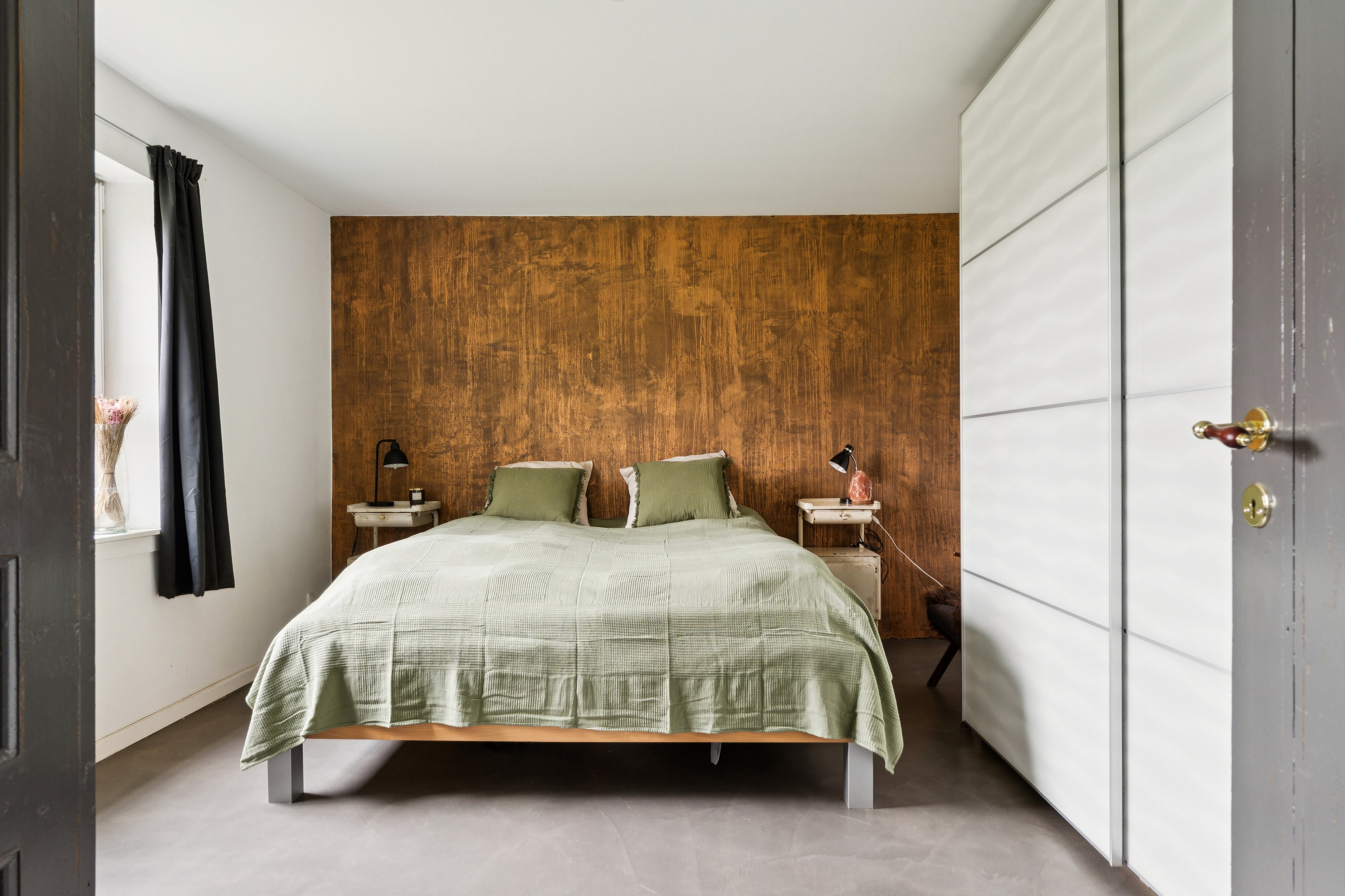 Fremhævet soveværelse billede i fuldskærmstilstand. Billede af Frørupvej 41, 5871 Frørup