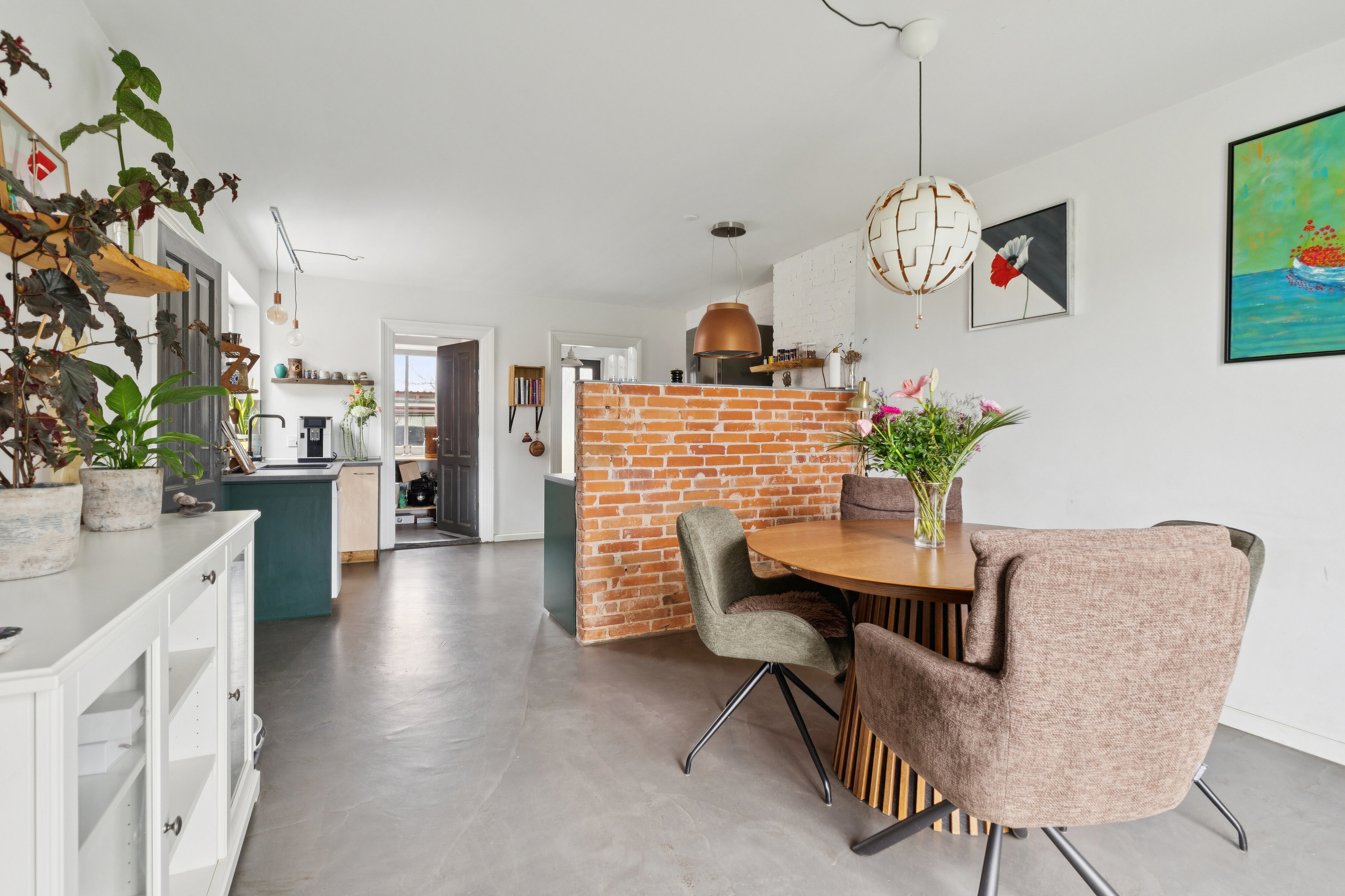 Fremhævet spisestue billede i fuldskærmstilstand. Billede af Frørupvej 41, 5871 Frørup