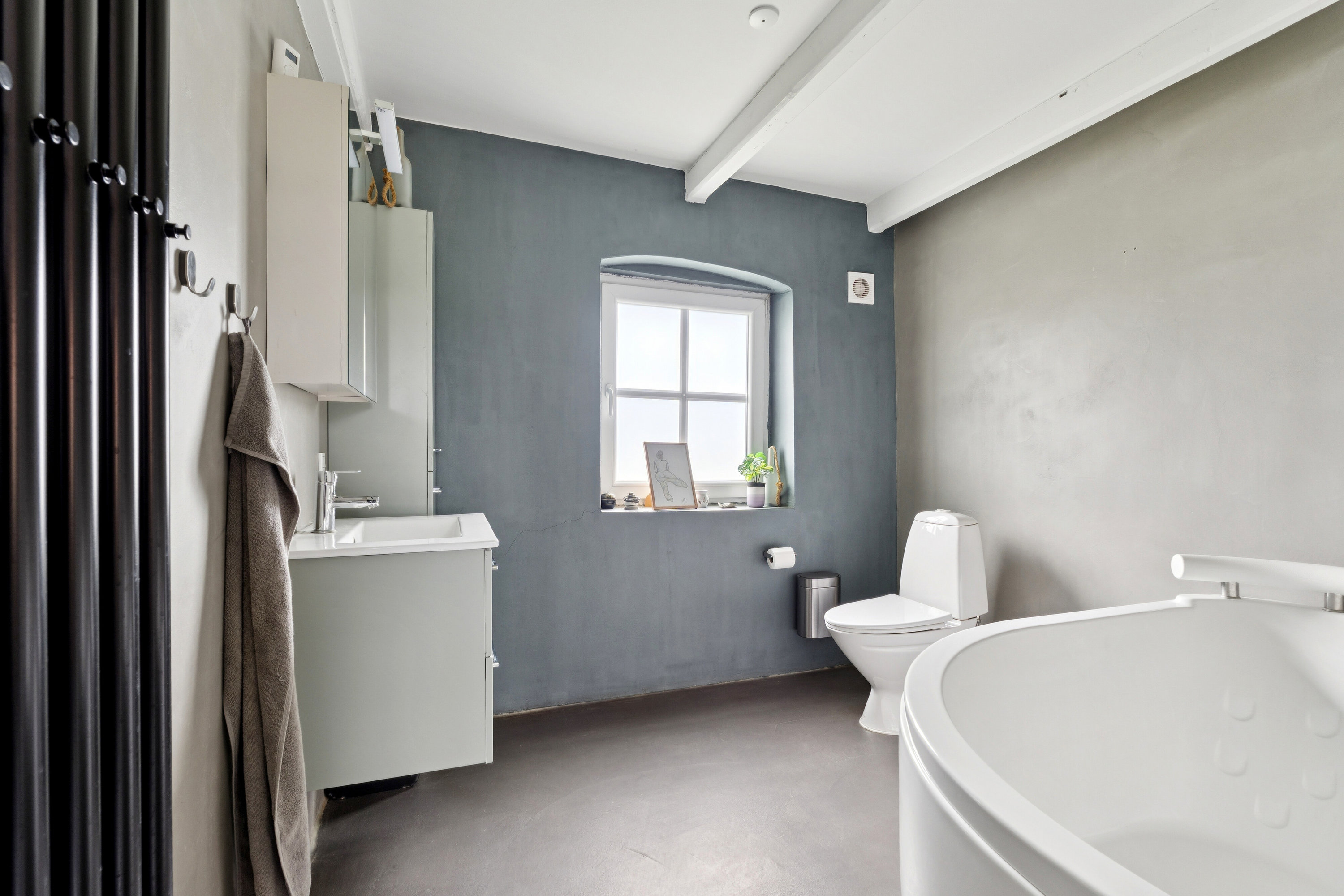 Fremhævet badeværelse billede i fuldskærmstilstand. Billede af Frørupvej 41, 5871 Frørup