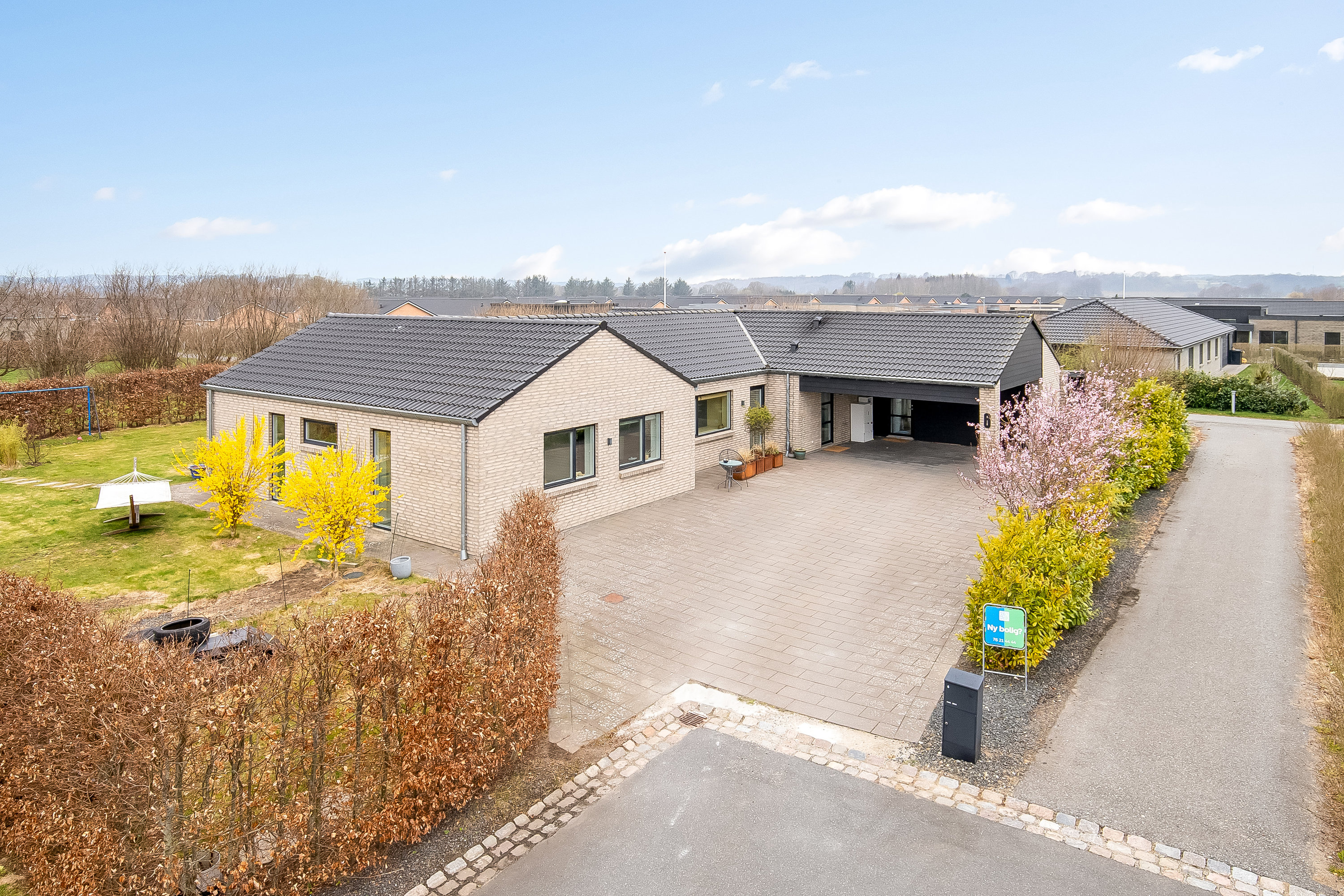 Fremhævet mastefoto billede i fuldskærmstilstand. Billede af Fruergaardsvej 6, 7080 Børkop