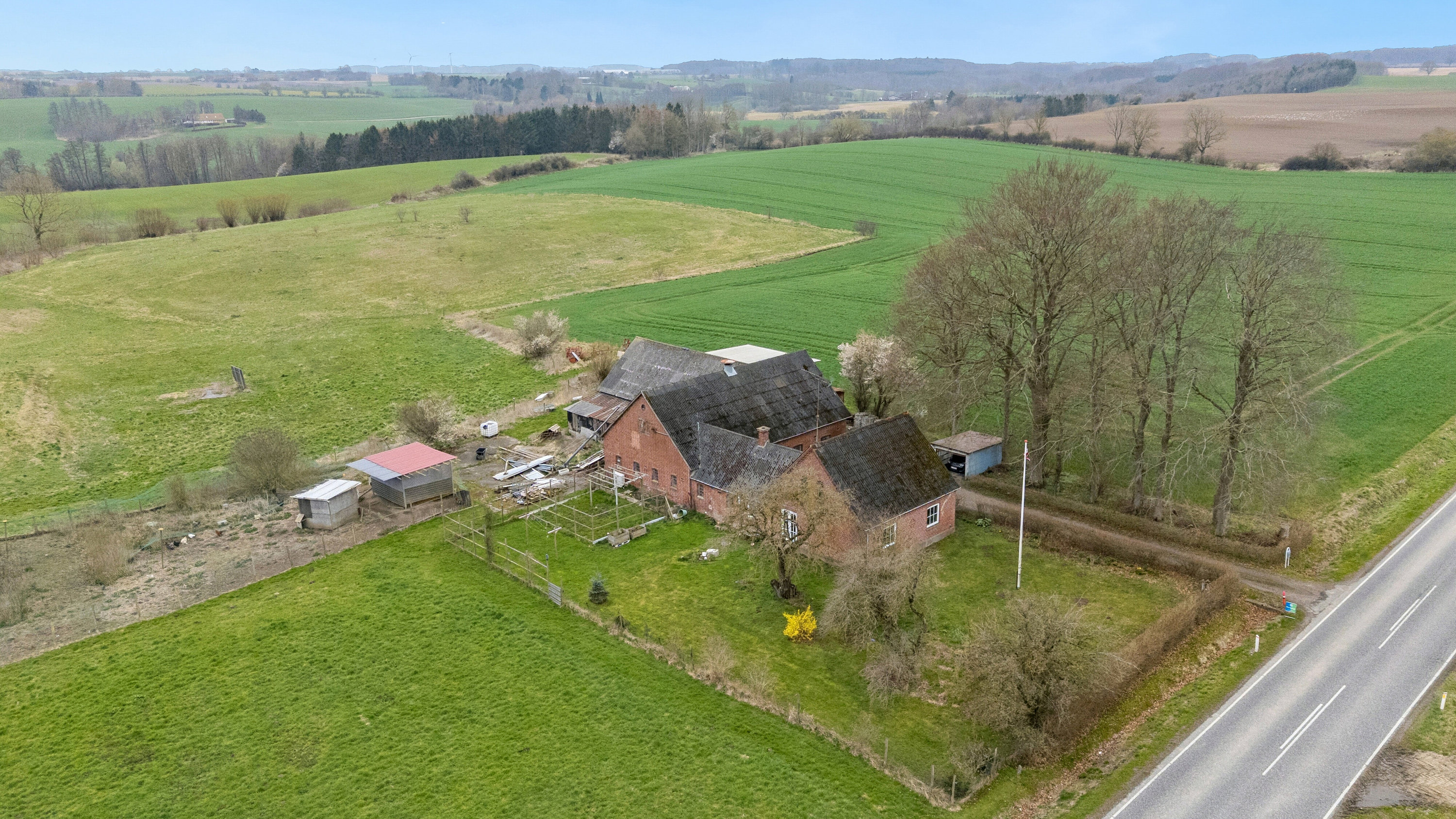 Fremhævet luftfoto billede i fuldskærmstilstand. Billede af Frørupvej 41, 5871 Frørup