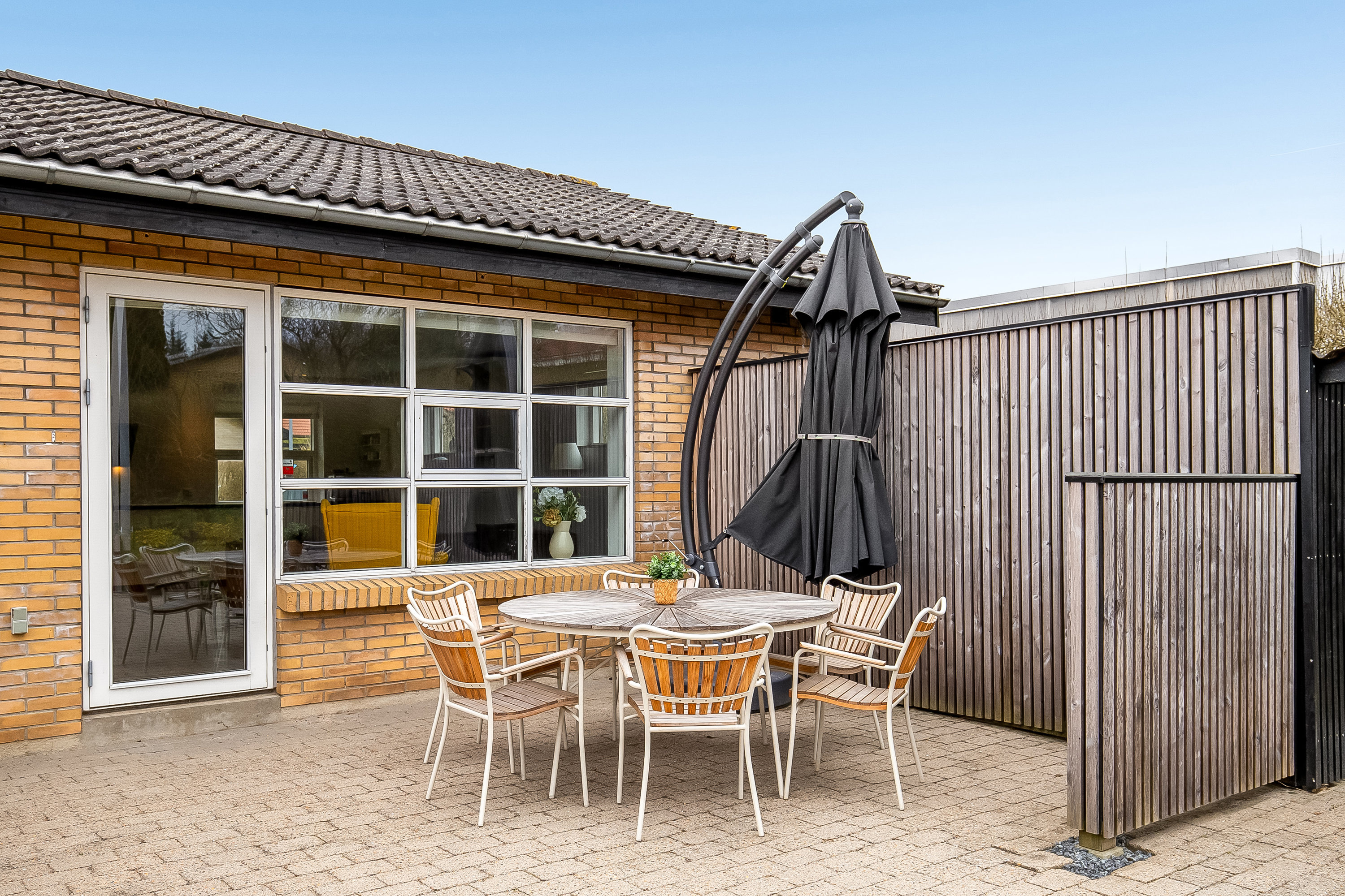 Fremhævet terrasse billede i fuldskærmstilstand. Billede af Erantisvej 19, Søndermarken, 7100 Vejle