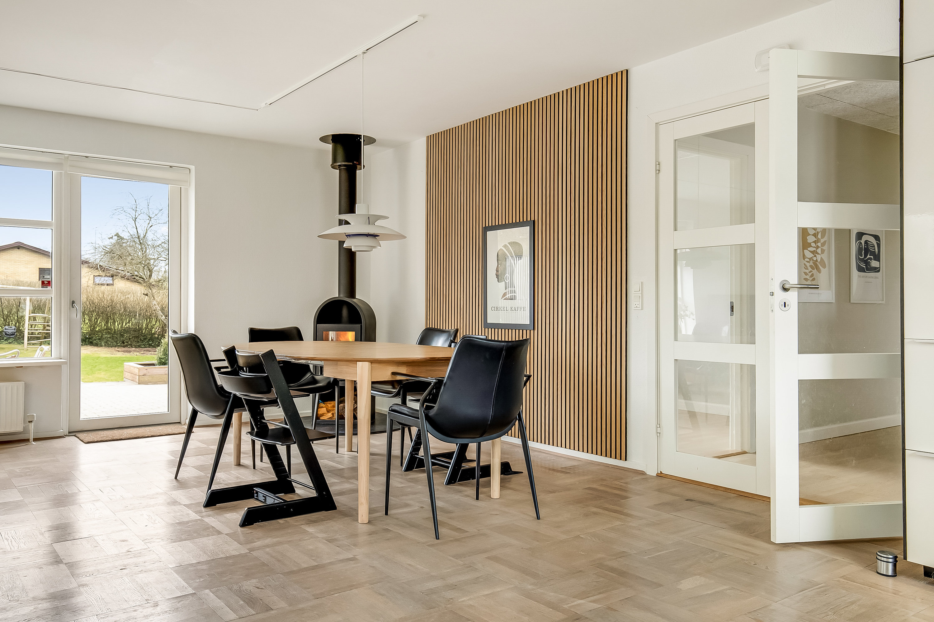 Fremhævet stue billede i fuldskærmstilstand. Billede af Erantisvej 19, Søndermarken, 7100 Vejle