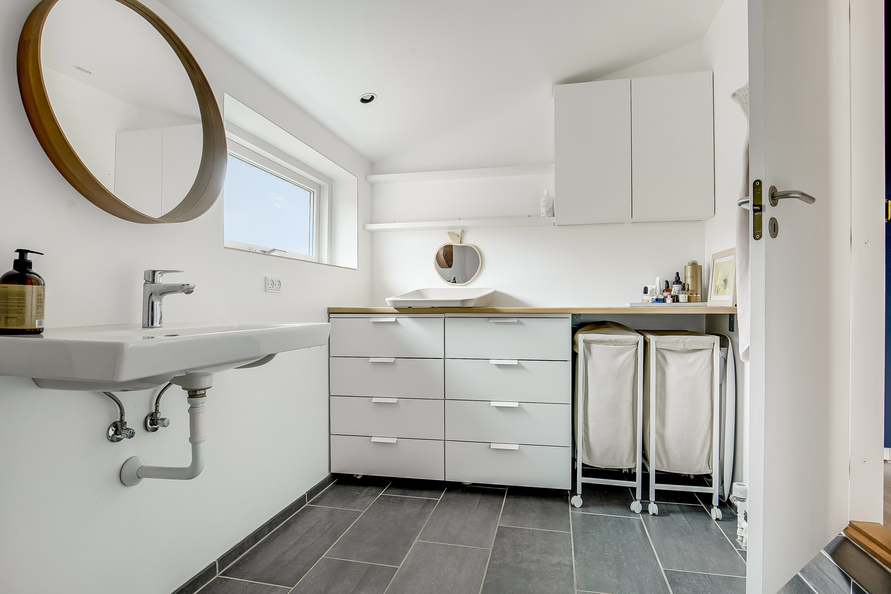 Fremhævet badeværelse billede i fuldskærmstilstand. Billede af Erantisvej 19, Søndermarken, 7100 Vejle