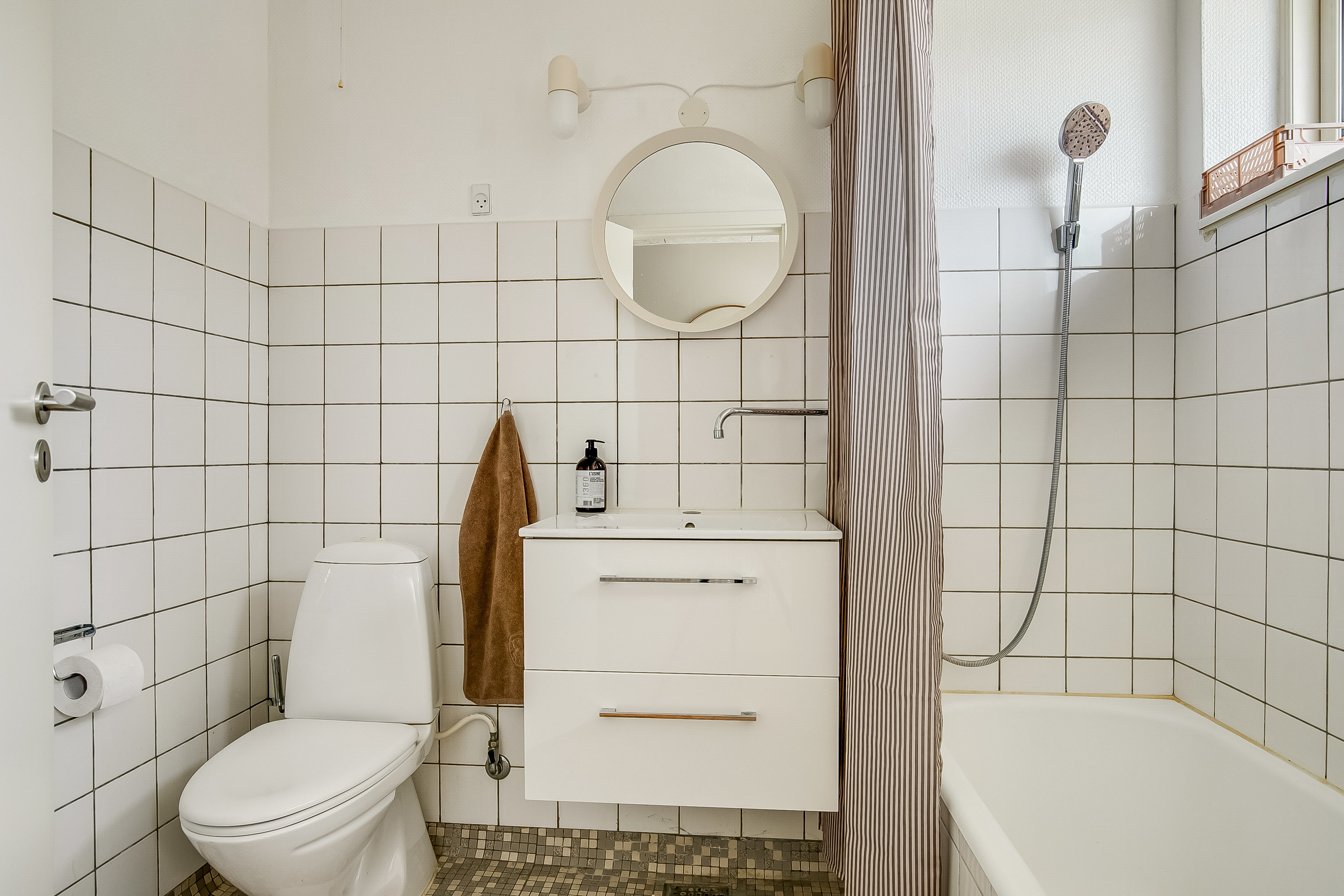 Fremhævet badeværelse billede i fuldskærmstilstand. Billede af Erantisvej 19, Søndermarken, 7100 Vejle